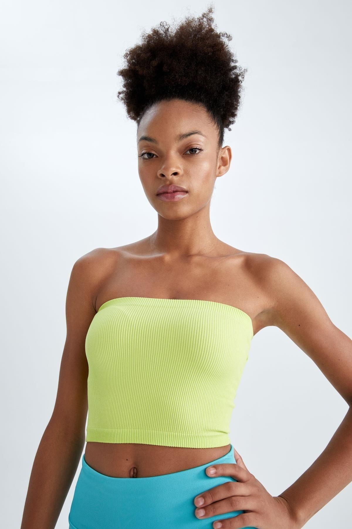 Ribbed strapless top best sale