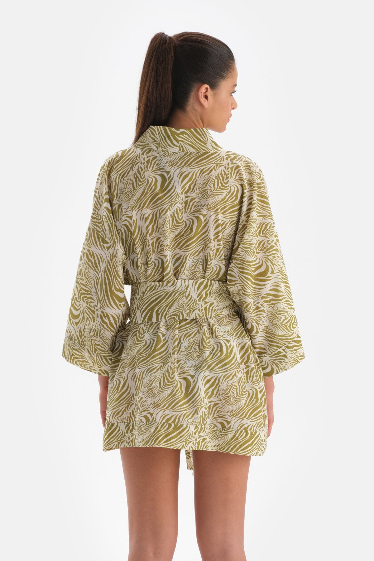 Dagi-Grün-weißer Baumwoll-Kimono 2
