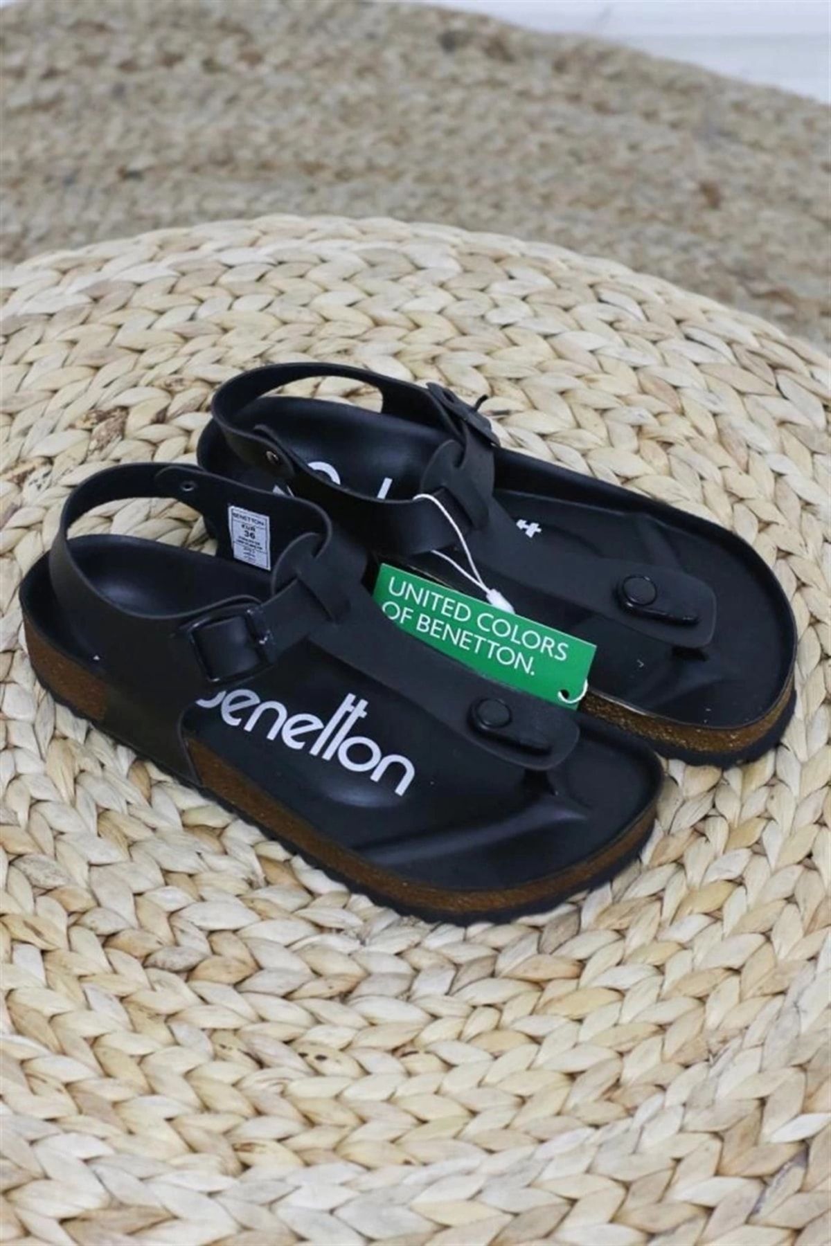 Benetton slippers deals
