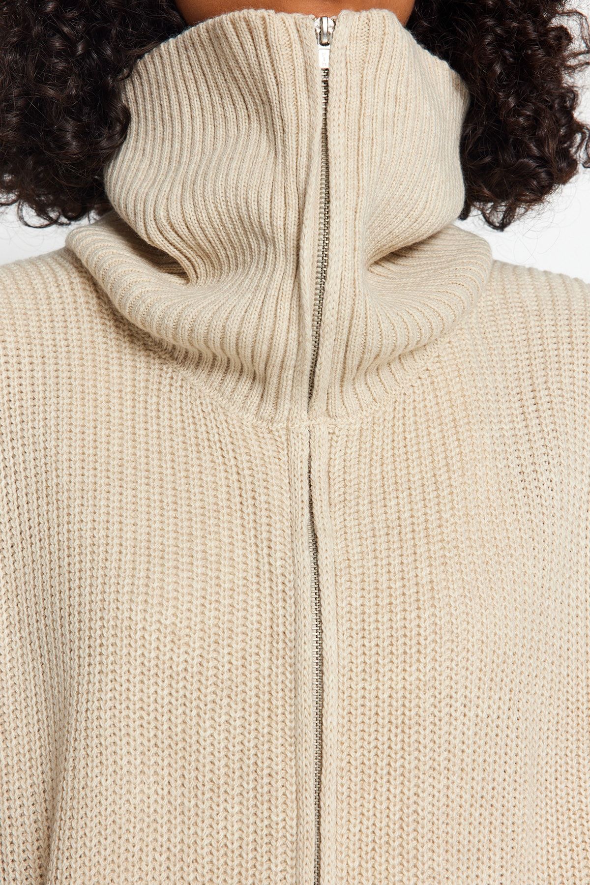 Trendyol Collection-Weit geschnittener Strick-Cardigan mit Umlegekragen und Reißverschluss – TWOAW24HI00072 4
