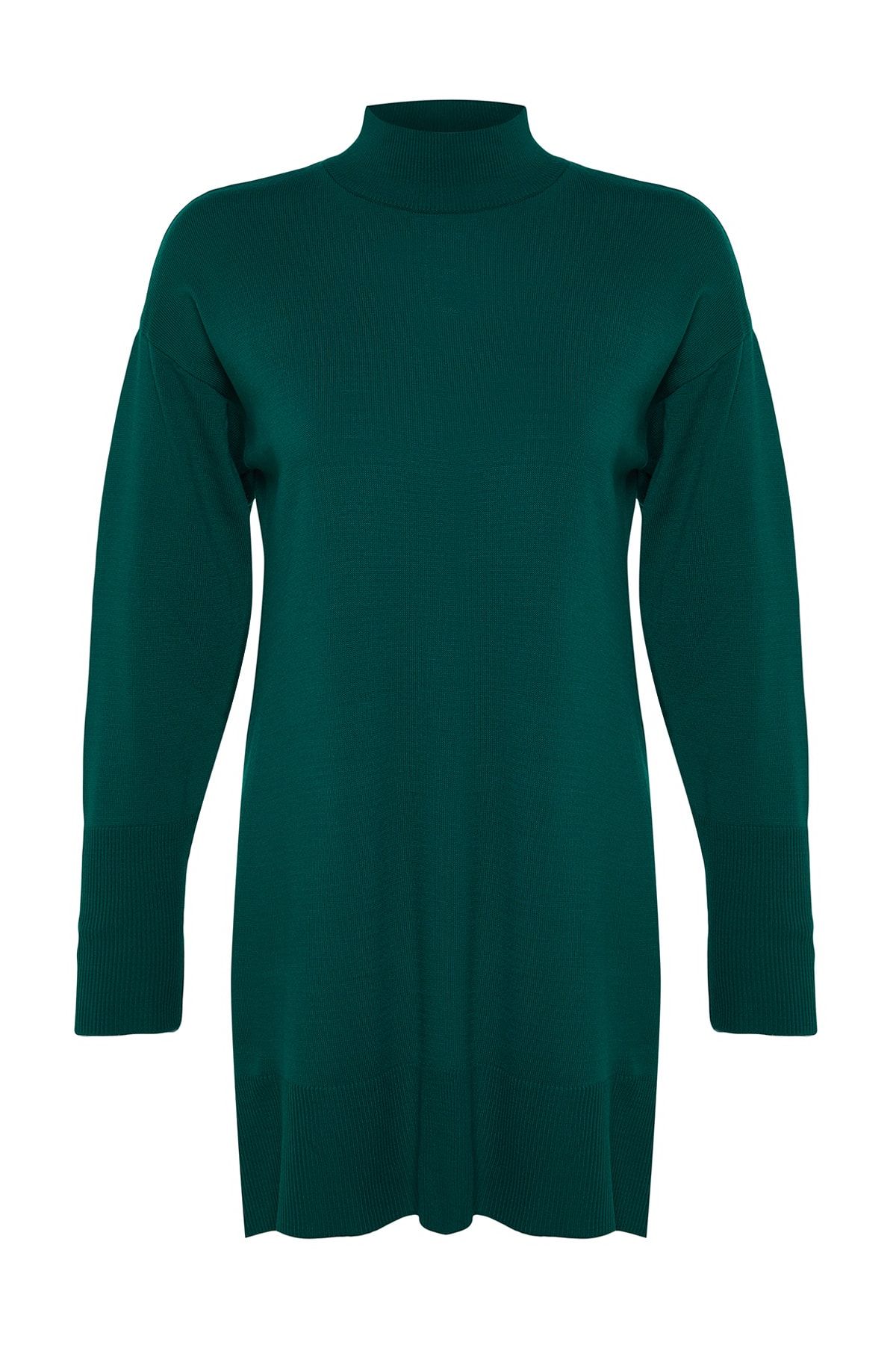 Dark green knitwear 2025