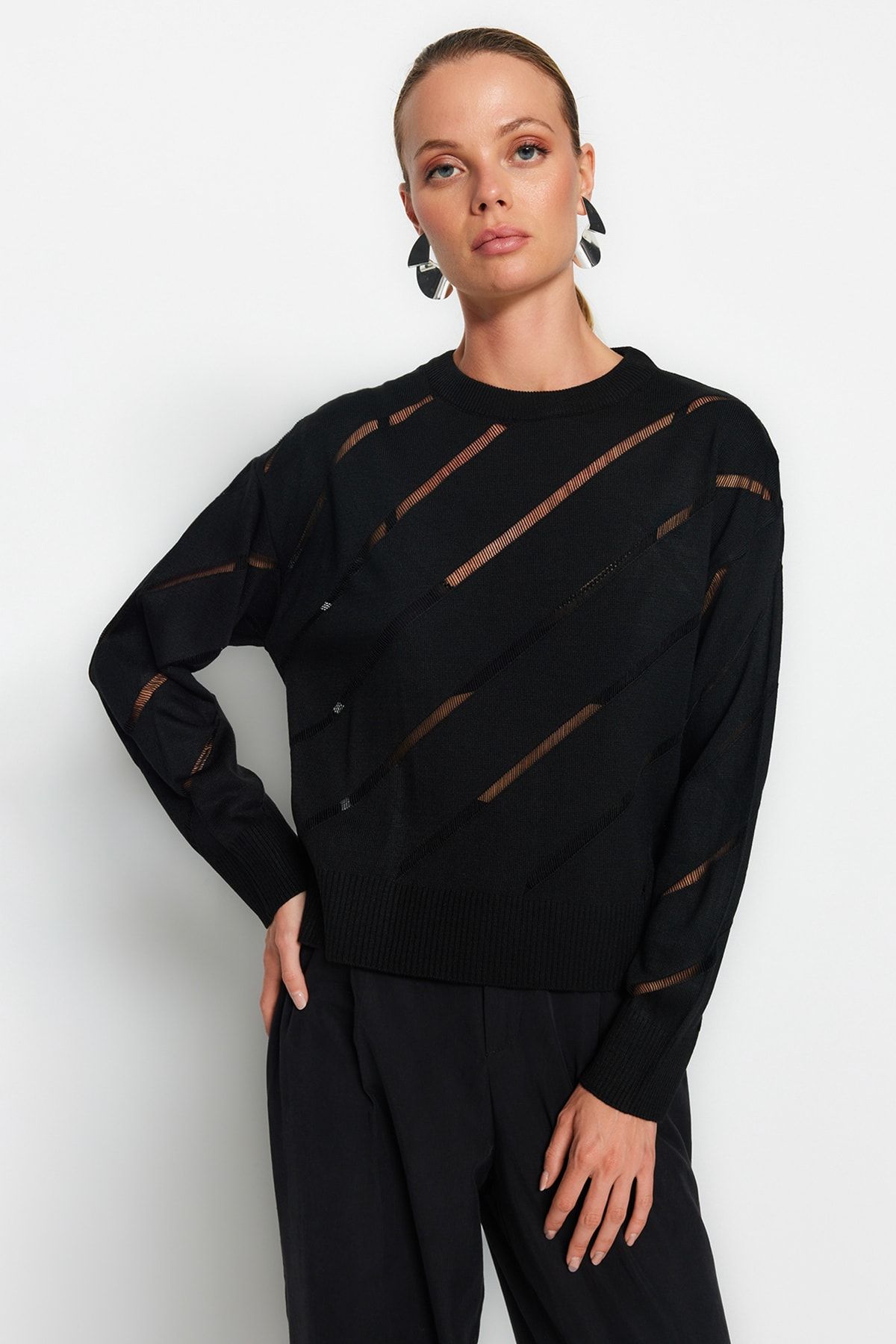 Trendyol Collection Czarny Ażurowy Sweter Z Dziurami Kobieta - XL