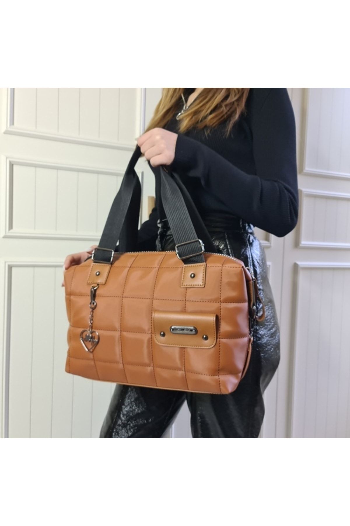 Tan on sale quilted purse