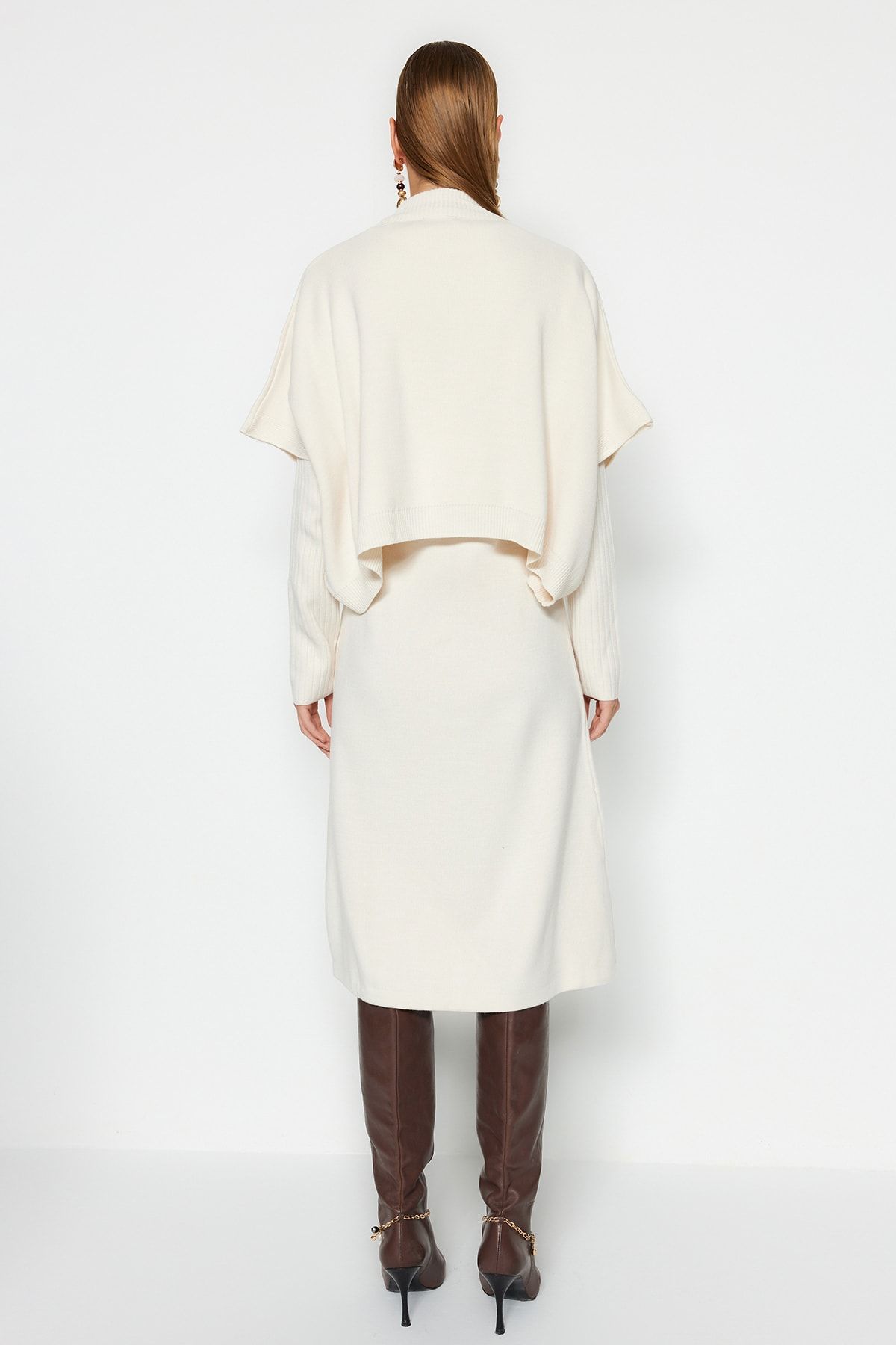 Trendyol Collection Ecru Wide Fit Midi Knitwear High Collar Dress