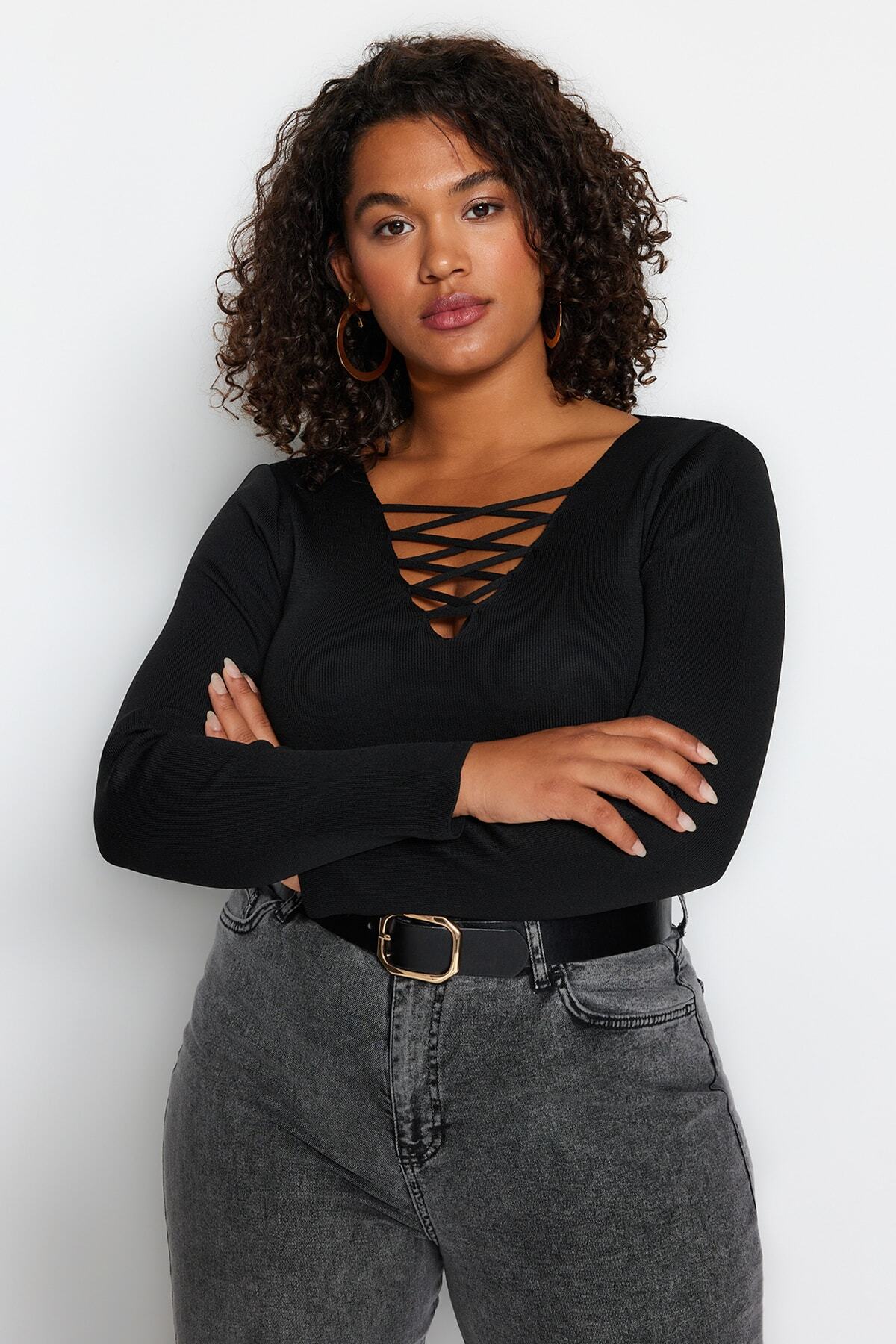 Trendyol Curve-Black Cross Body Hugging Britli Knitwear Svetr Tbbaw24An00011 3