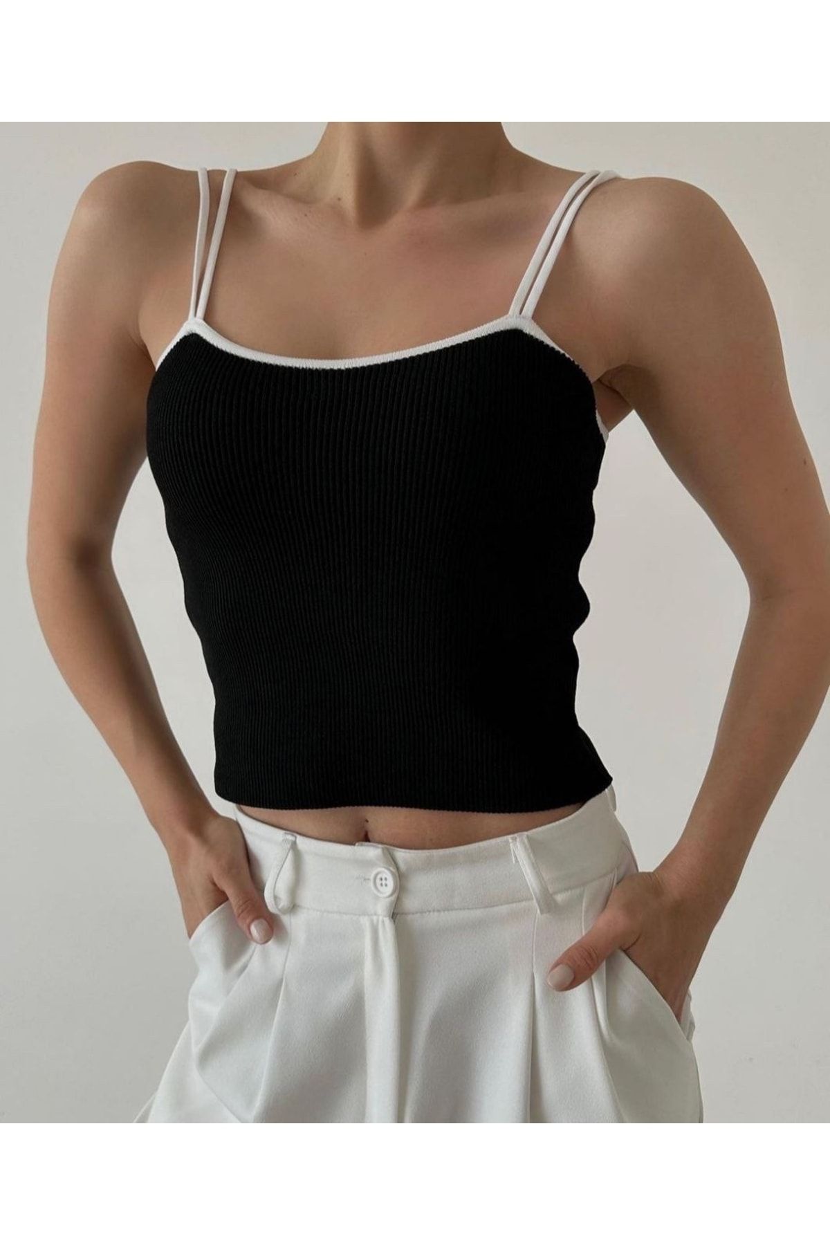 UniChic Blouse Black Crop Trendyol