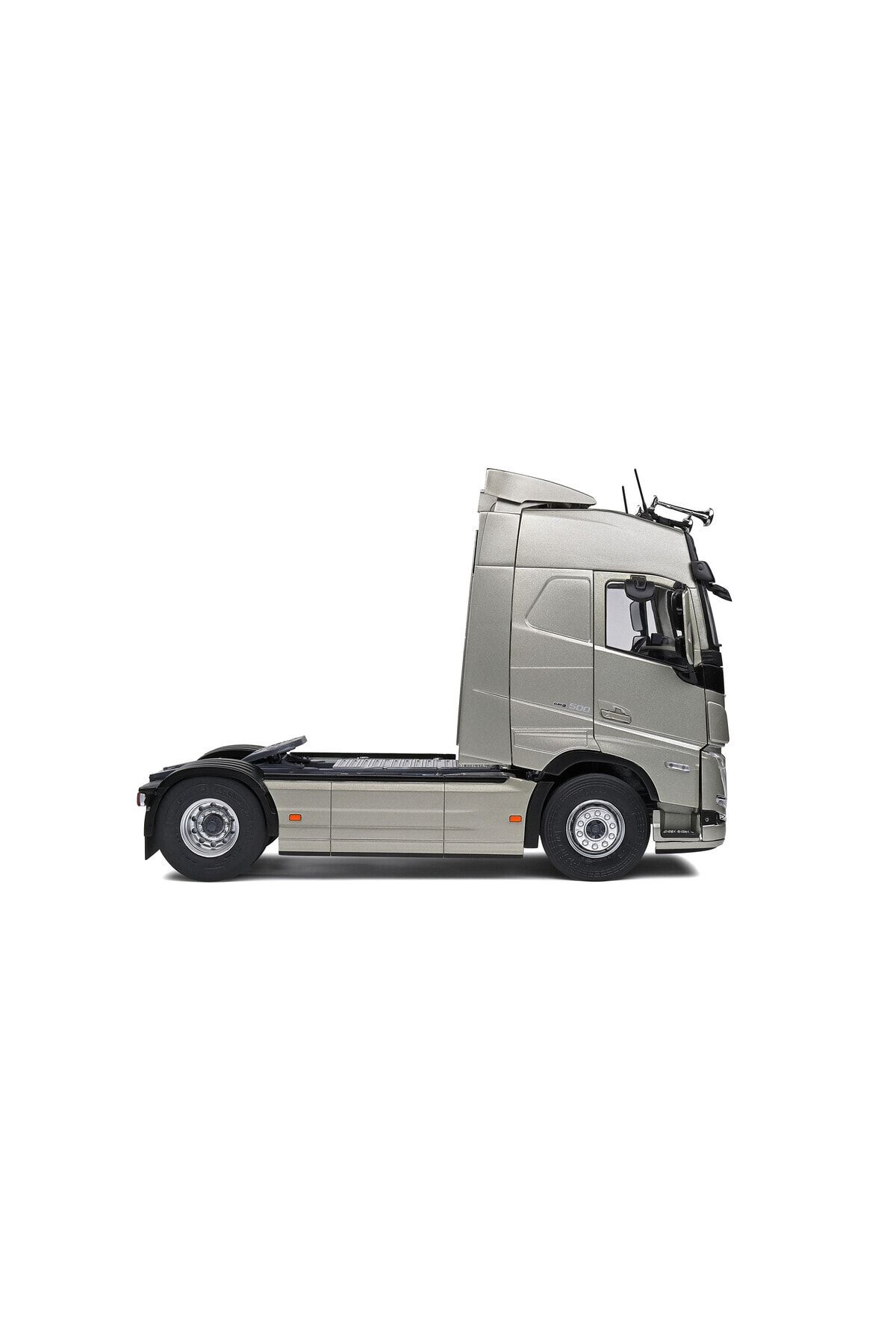 Volvo Trucks FH Globetrotter XL - Nordic Light - 2021 - Solido