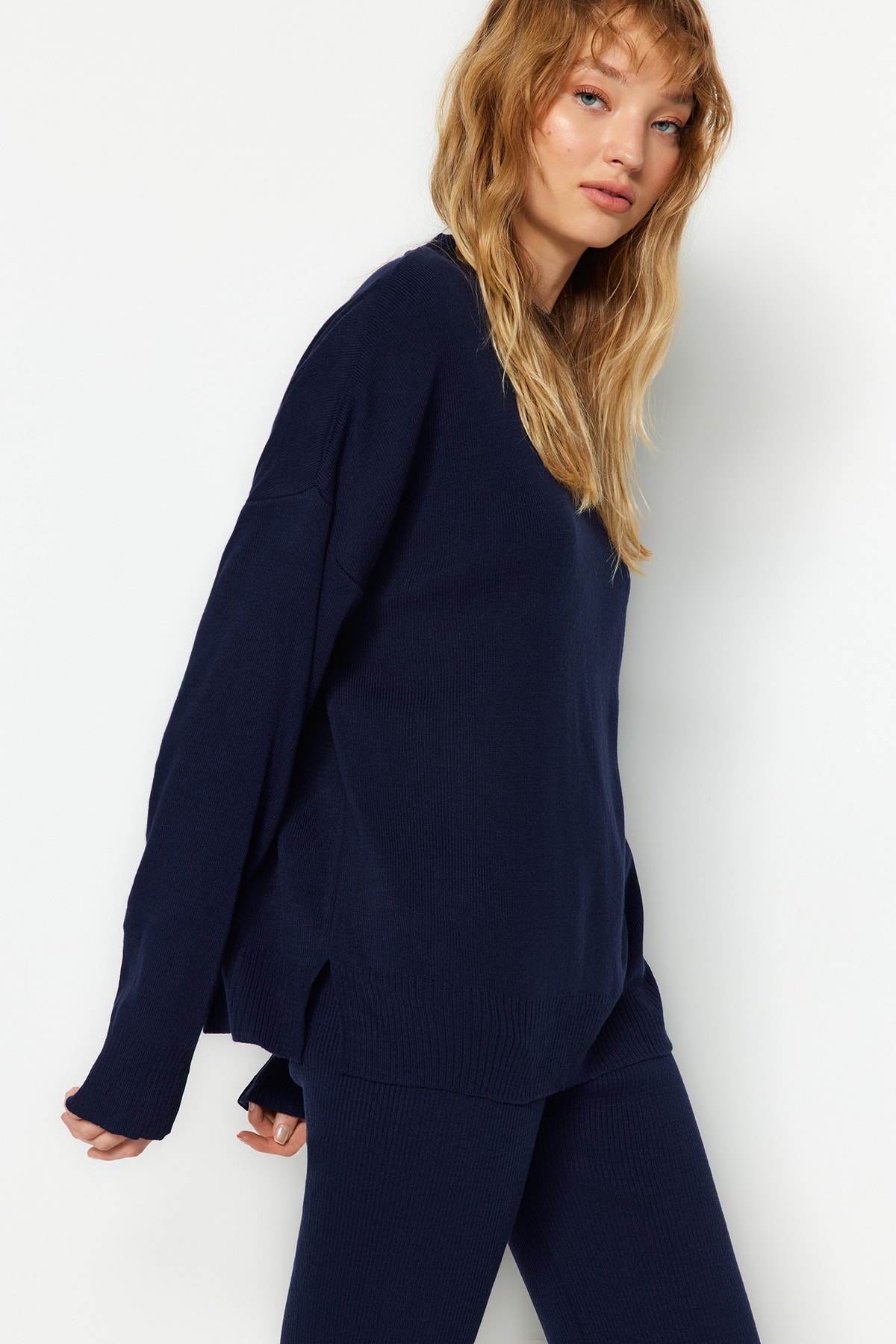 Trendyol Collection Szeroki, granatowy, dzianinowy komplet - Twoaw22Au0040