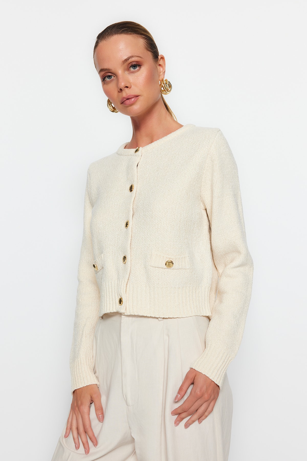 Trendyol Collection Ecru Crop Premium Příze/Speciální příze Kapesní detailní pletený svetr TWOAW24HI00051