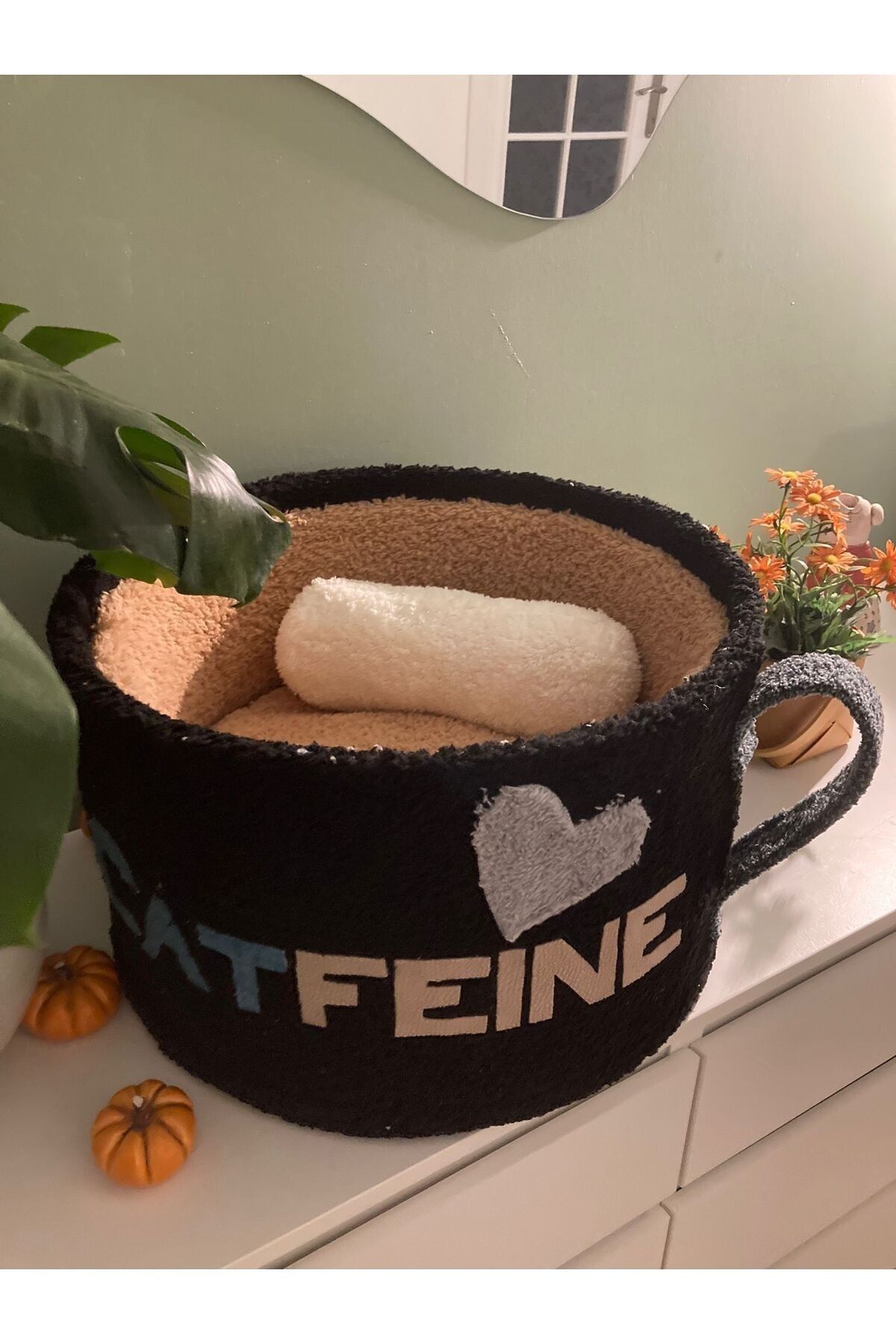 Coffee cup cat bed hot sale