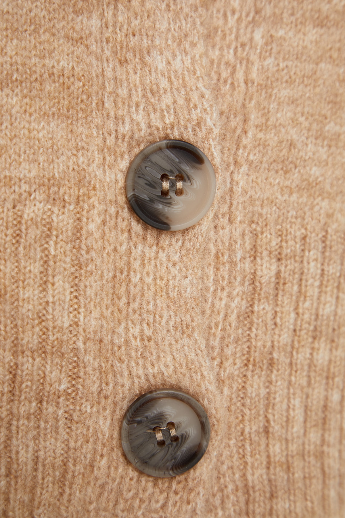 Trendyolmilla  Bej Crop Yumuşak Dokulu Düğmeli Triko Hırka TWOAW24HI00198 - Görsel 7