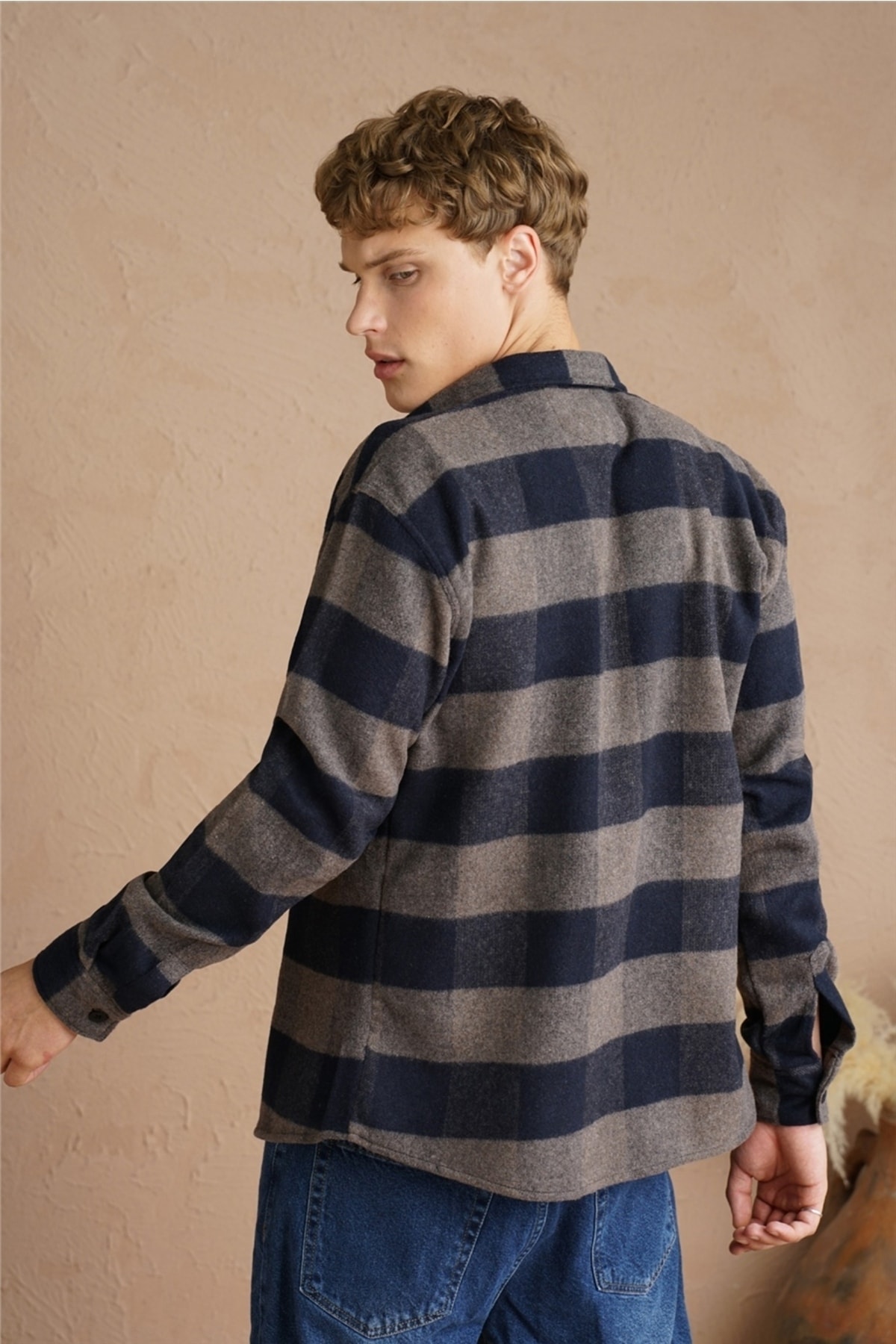 پیراهن  مردانه پنبه-پلی استر قهوه ای بیسیک راه راه Slim Fit/اسلیم فیت    Slim/اسلیم فیت کژوال/روزمره | Tarz Cool TX9322570E5525 TR - تصویر 6