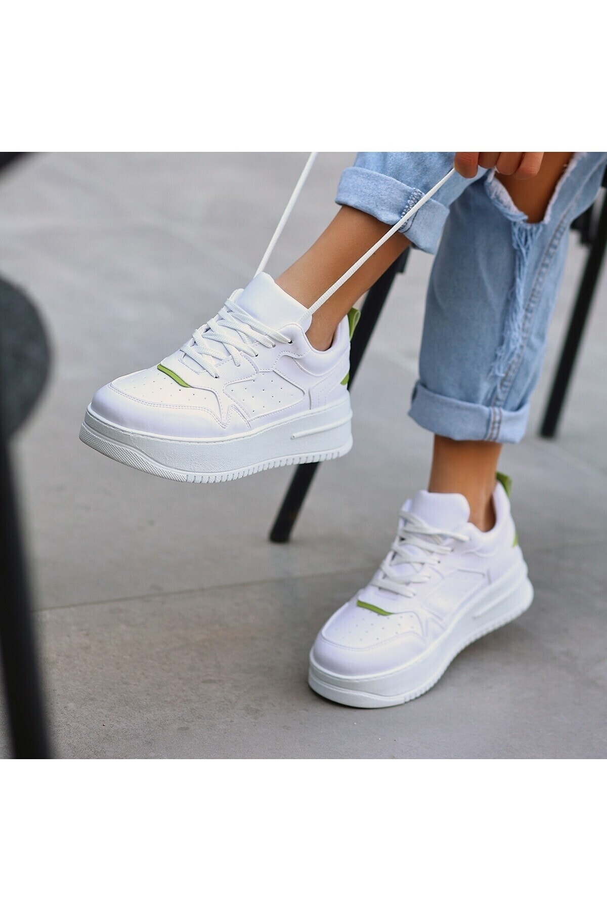 Naxi Beyaz Cilt Yeşil Detaylı Bağcıklı Spor Ayakkabı