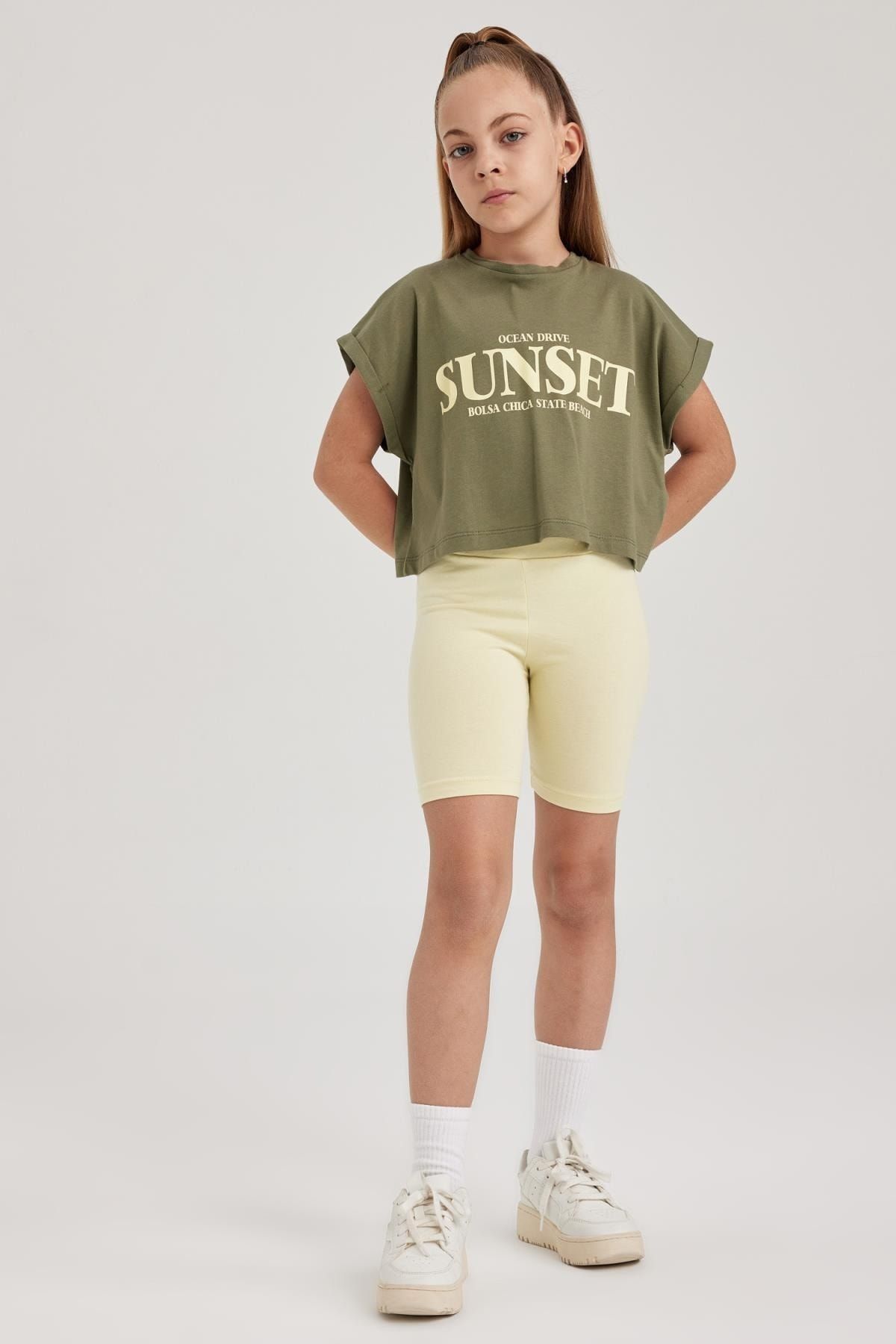 Defacto Girl's Printed Short Sleeve T-Shirt Biker Tights Set of 2 - Trendyol