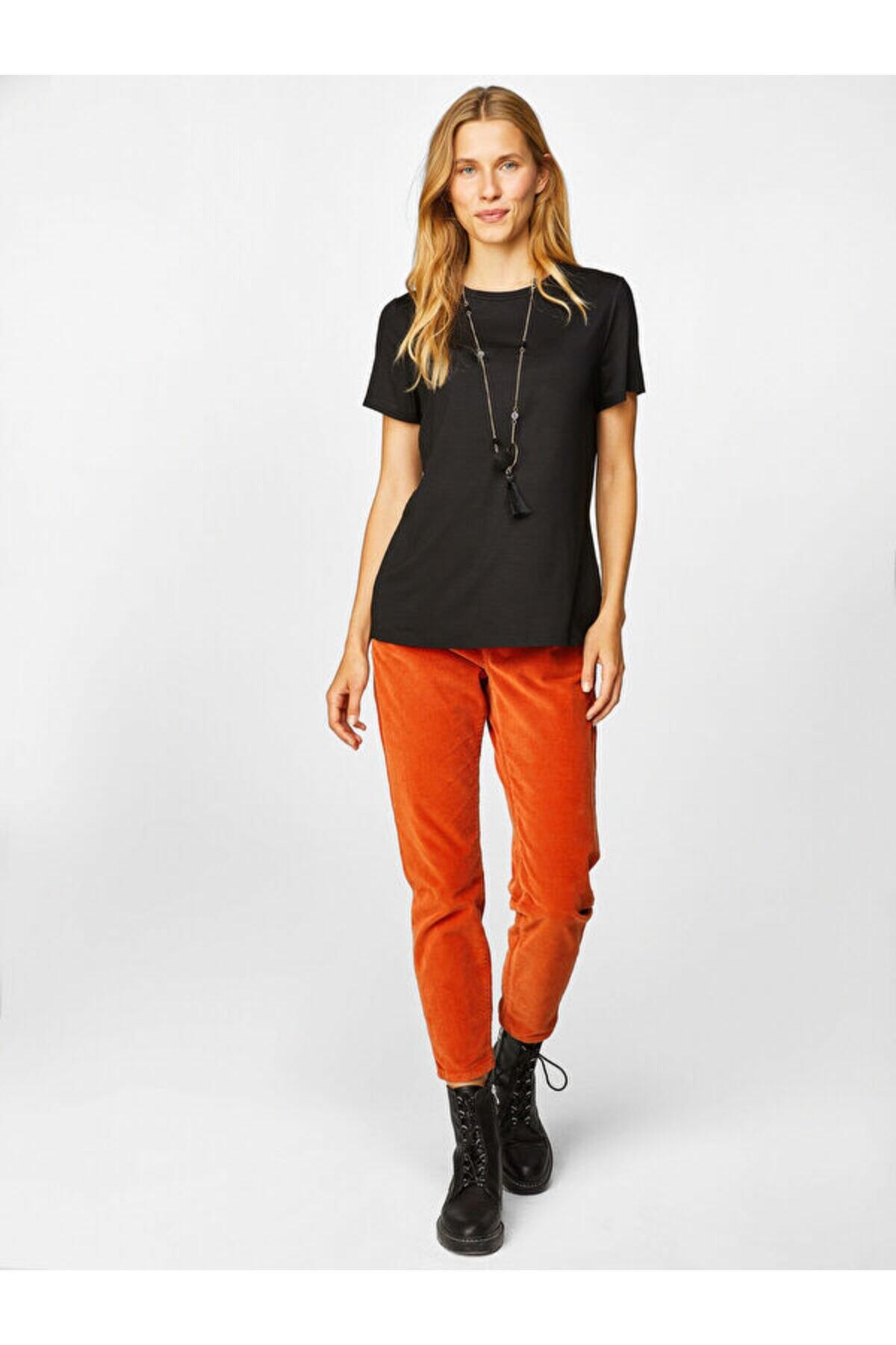 Round Neck Short Sleeve T-Shirt B00002