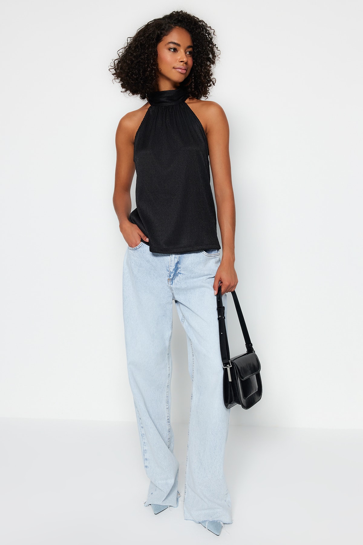 Trendyolmilla  Siyah Regular/Normal Kalıp Dik Yaka Fit Pilise Esnek Örme Bluz TWOSS23BZ00952 - Görsel 2