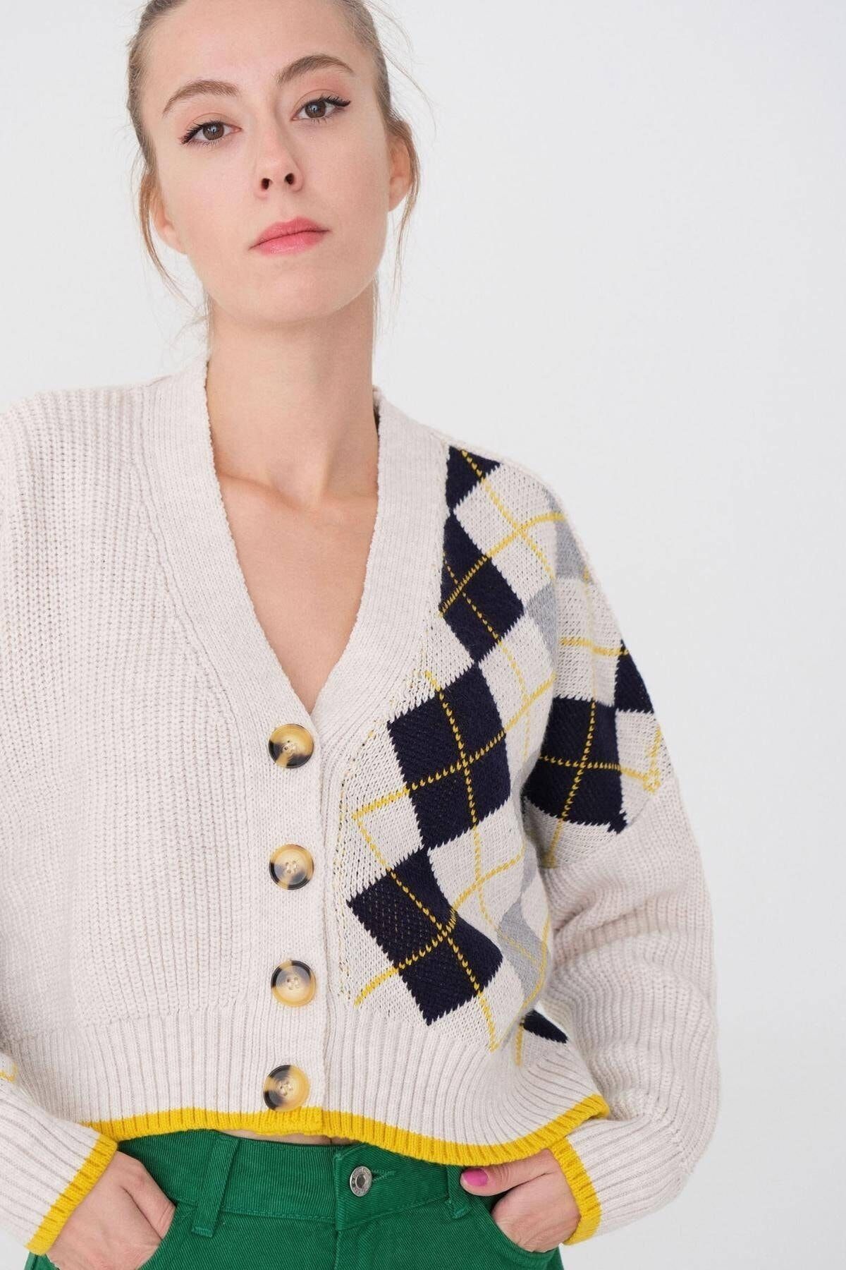 Addax-Buttoned Front Diamond Patterned Knitted Cardigan H3125-b5 2