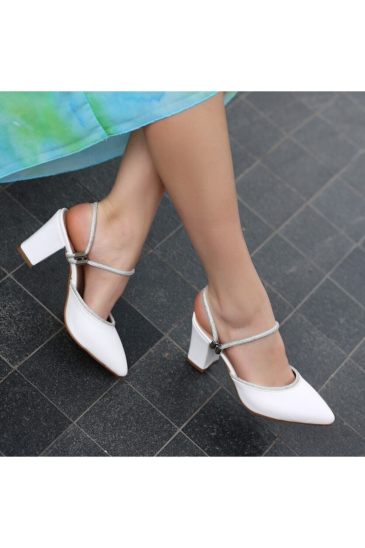 Deorf Beyaz Cilt Topuklu Terlik