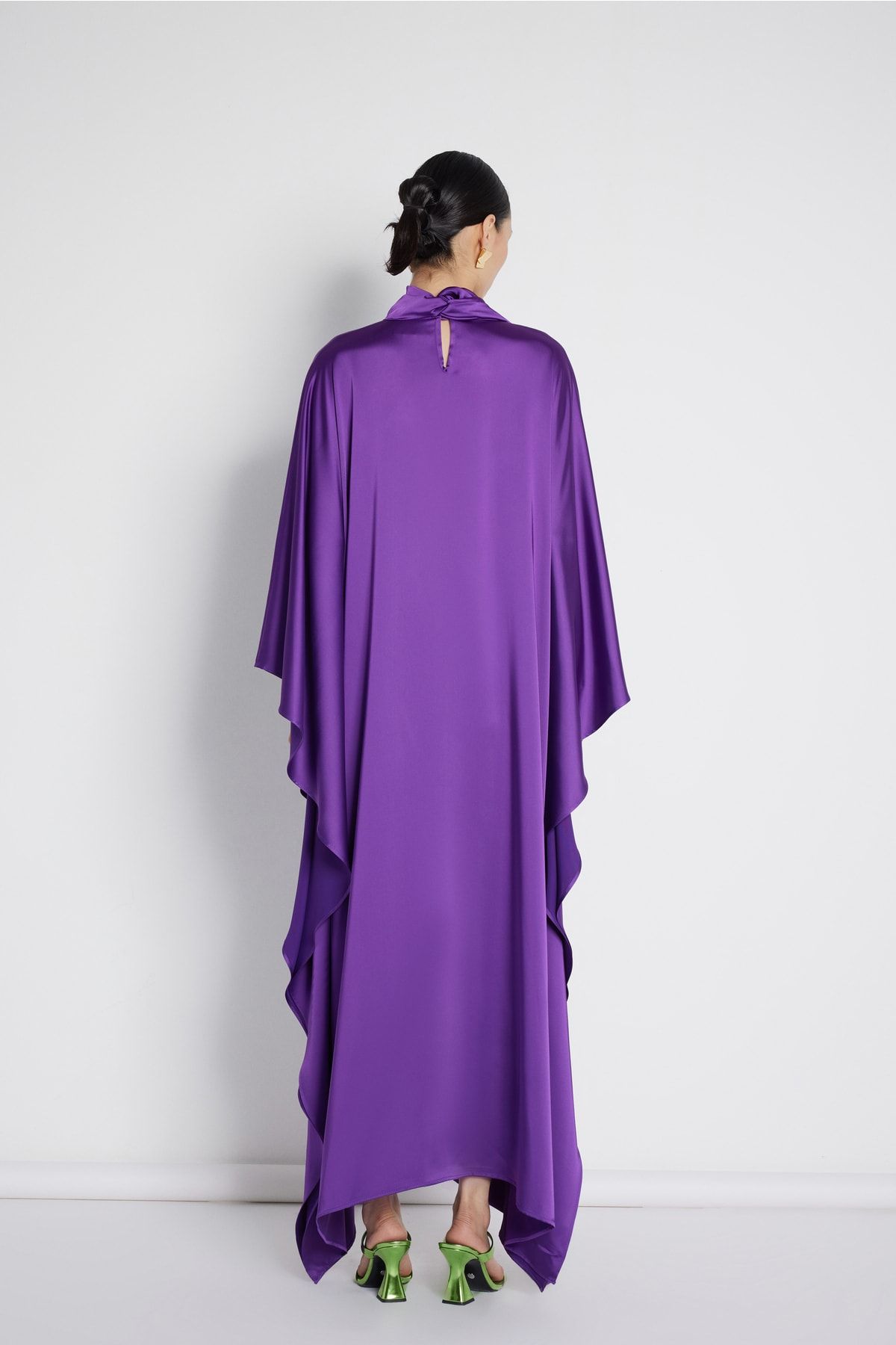 Nuum Design-Neck Tie Satin Dress purple 2