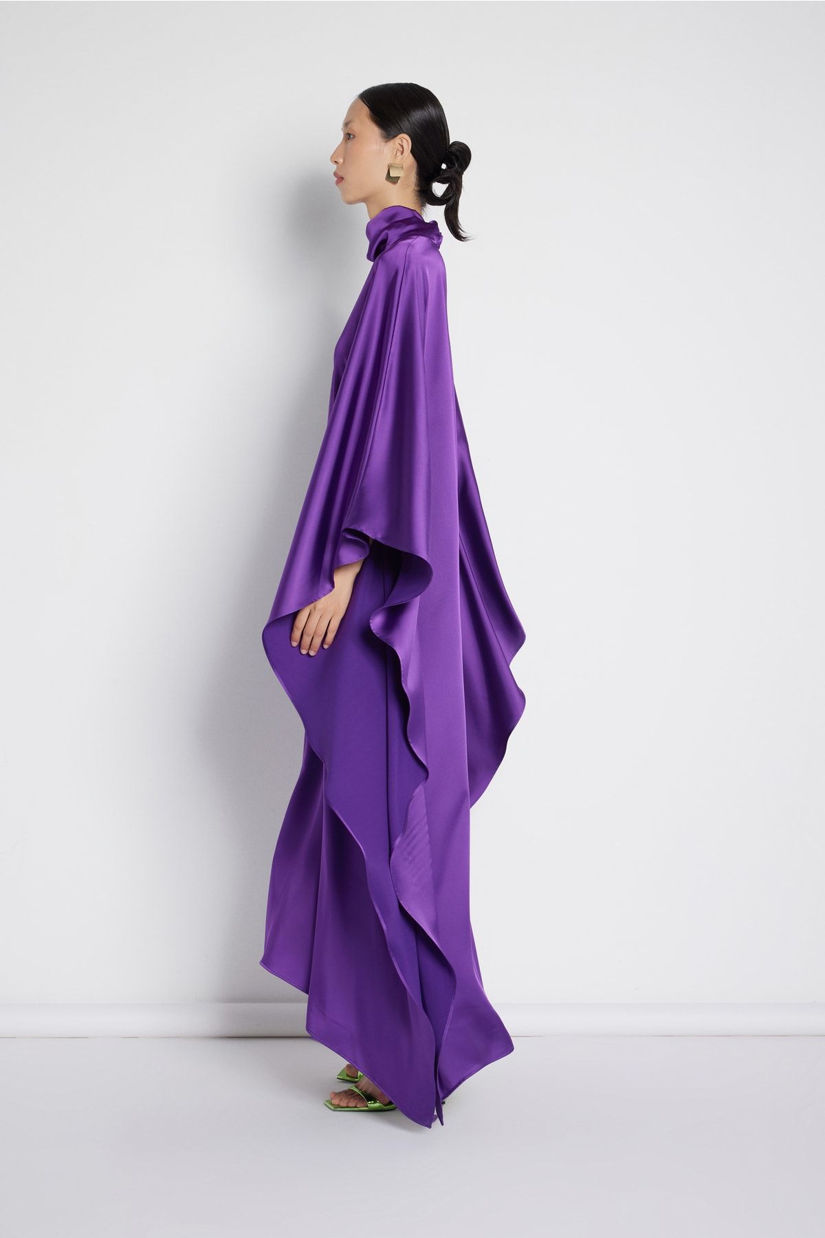 Nuum Design-Neck Tie Satin Dress purple 3