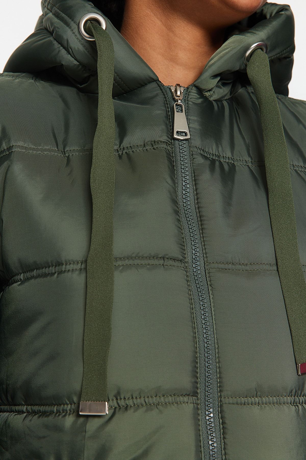Trendyol Collection-Khaki vodoodpudivá dlouhá vesta s kapucí TWOAW24YE00017 5
