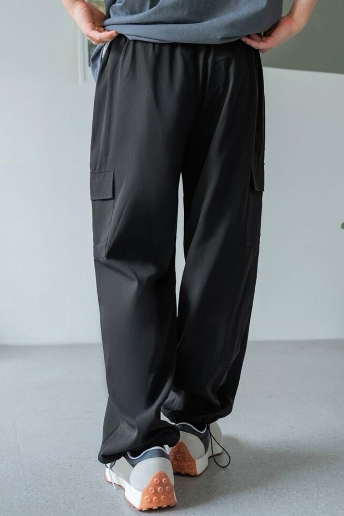 North London-Oversize Cargo Pocket Adjustable Black Men's Sweatpants 4