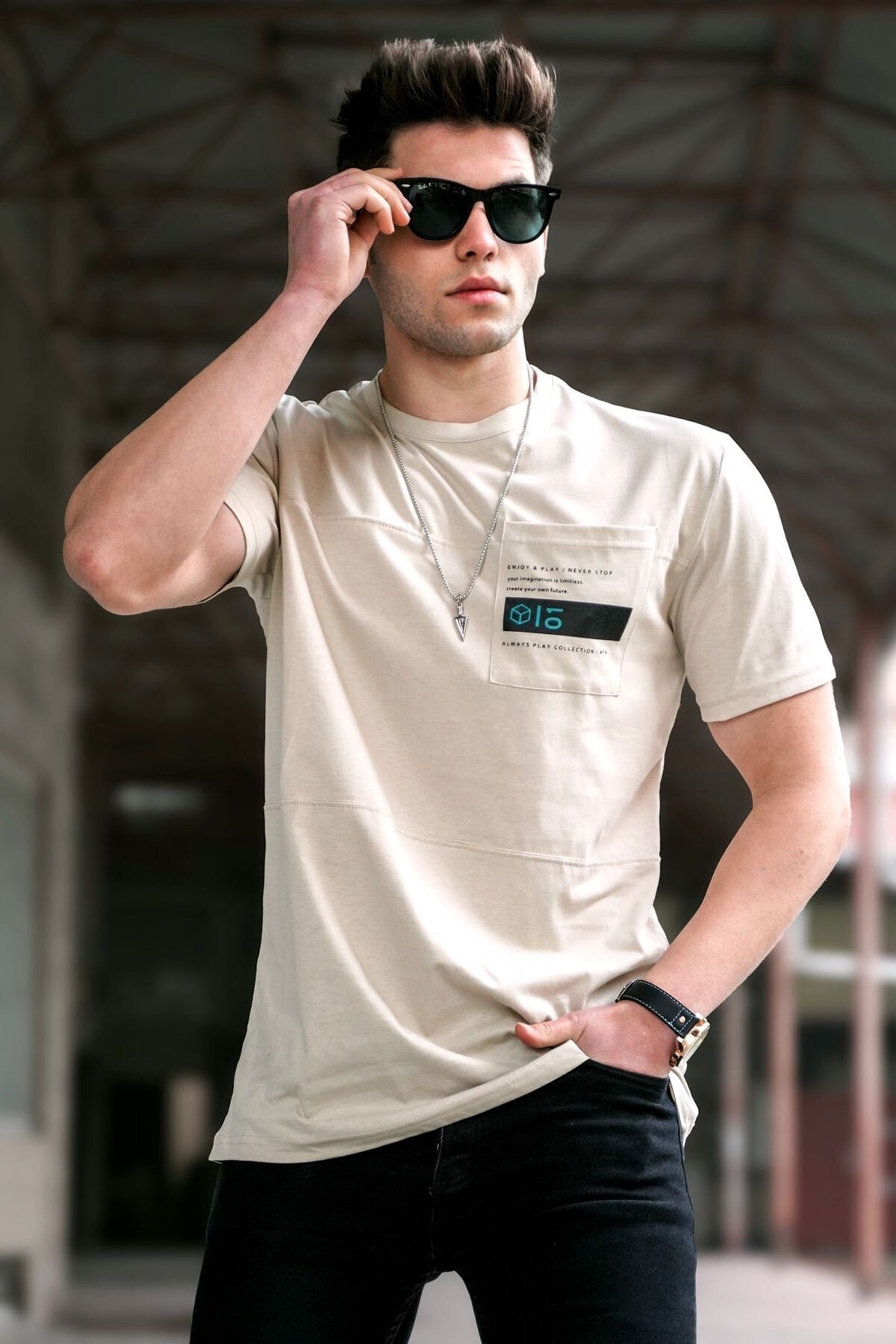 تی شرت یقه خدمه مدل جیب دار آستین کوتاه مردانه مدمکست Madmext (برند ترکیه)