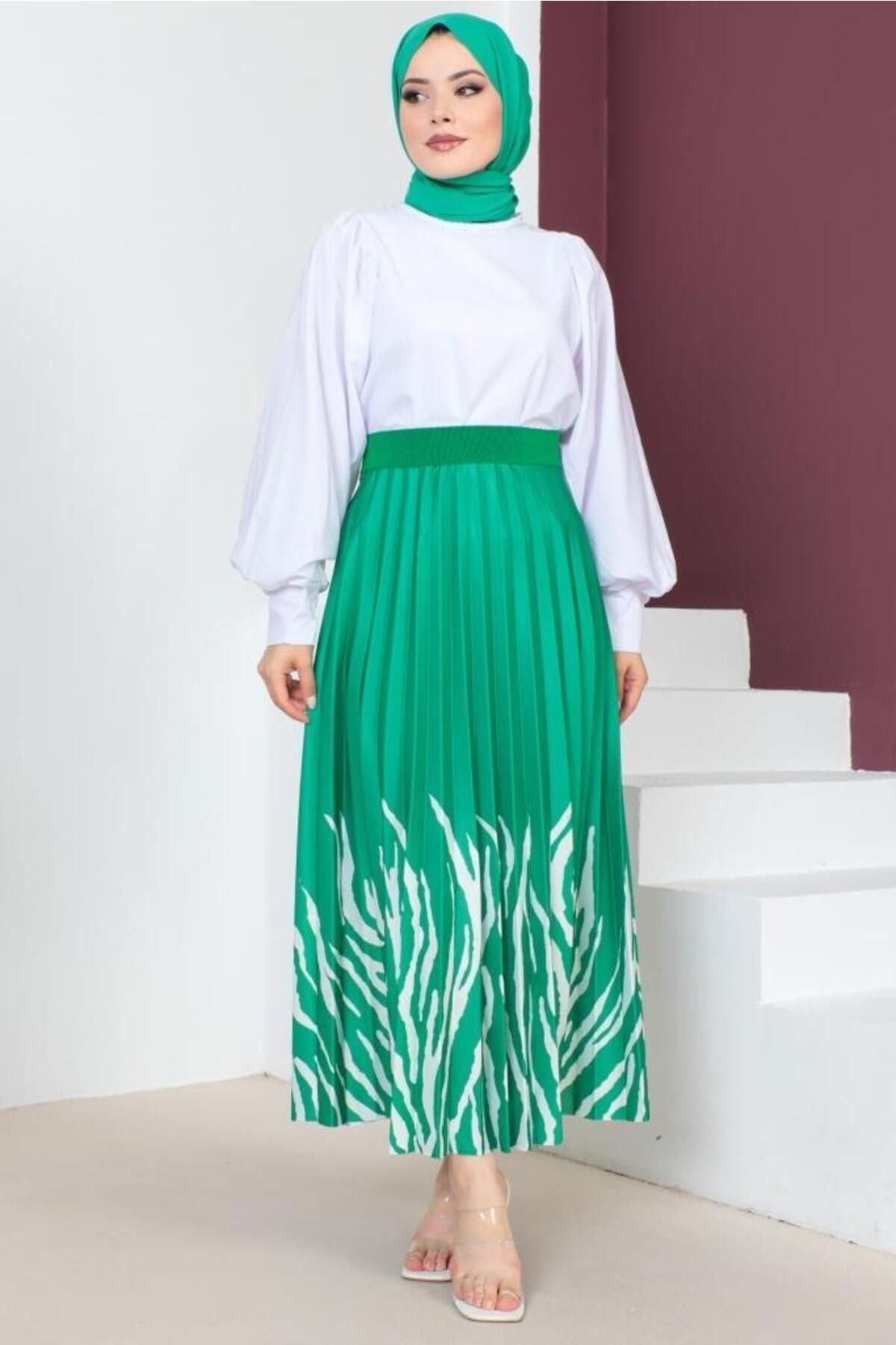 Green maxi discount skirt hijab
