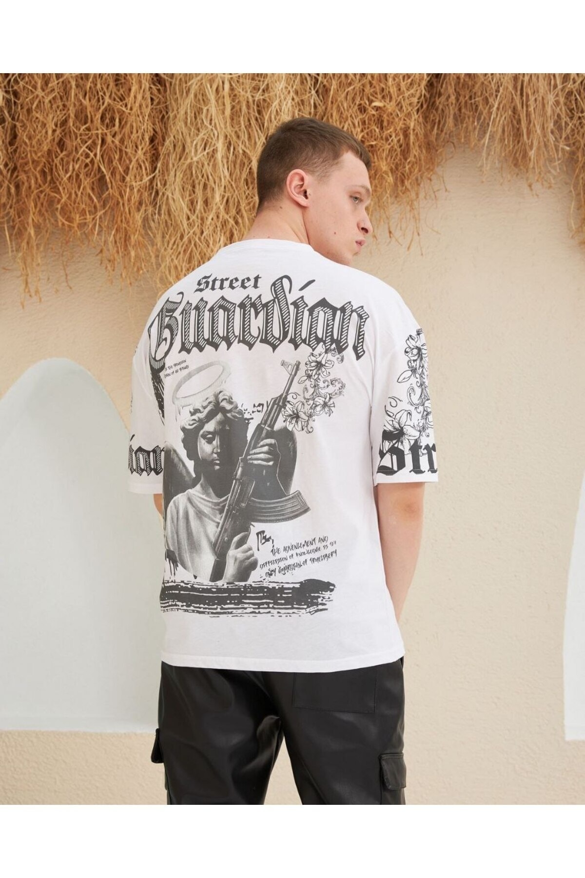 Melek-Keleş Baskılı Oversize Beyaz T-shirt