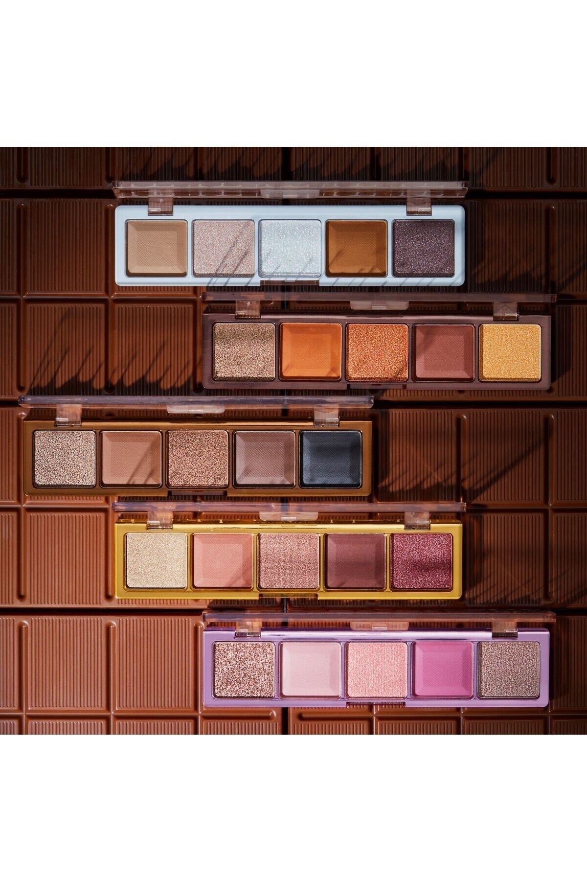 I HEART REVOLUTION-Eyeshadow Palette Mini Chocolate Milk and Ganache 3