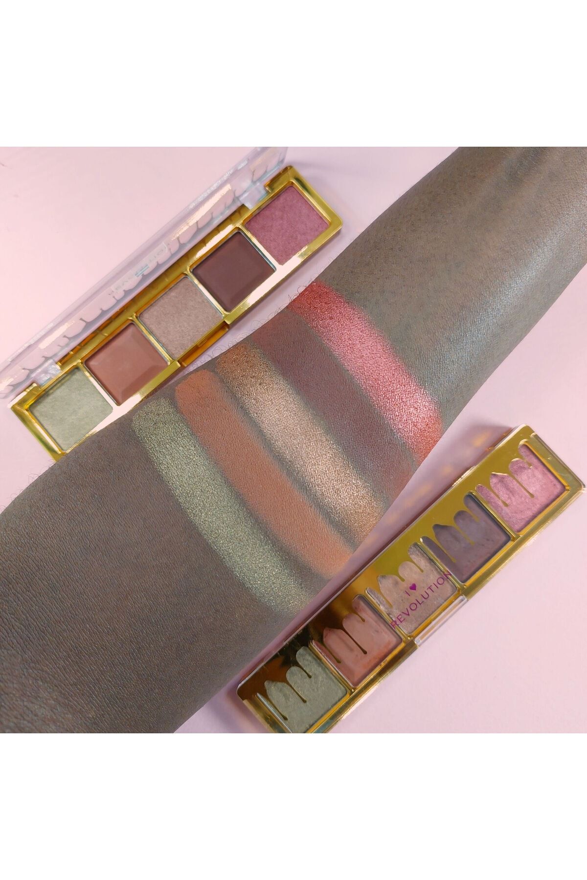 I HEART REVOLUTION-Eyeshadow Palette Mini Chocolate Milk and Ganache 5
