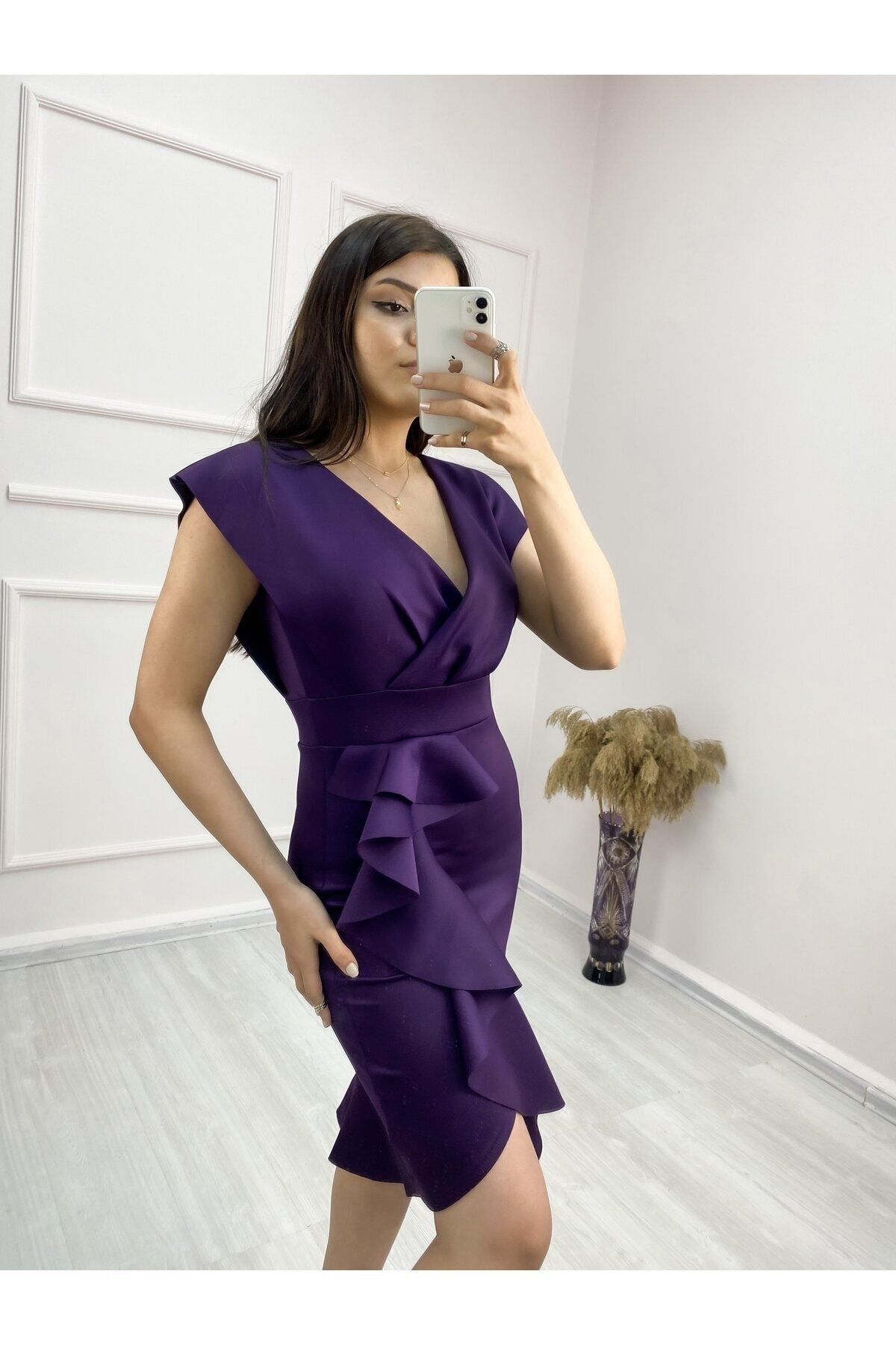 Lavish alice deep clearance plunge peplum midi dress
