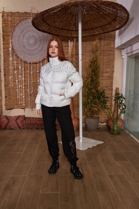 Marina Boutique TAŞ DETAYLI BEYAZ ELYAF İÇİ MONT