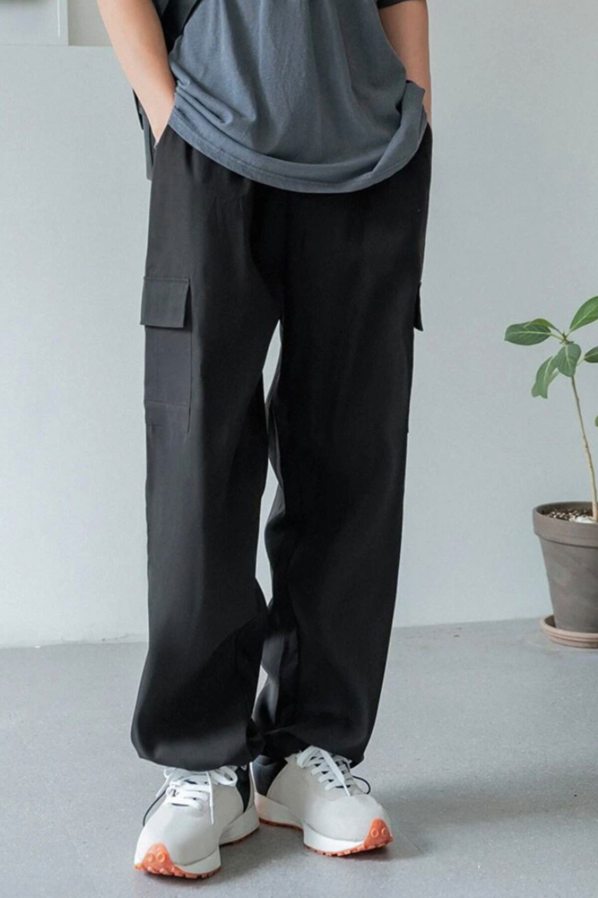 North London-Oversize Cargo Pocket Adjustable Black Men's Sweatpants 2