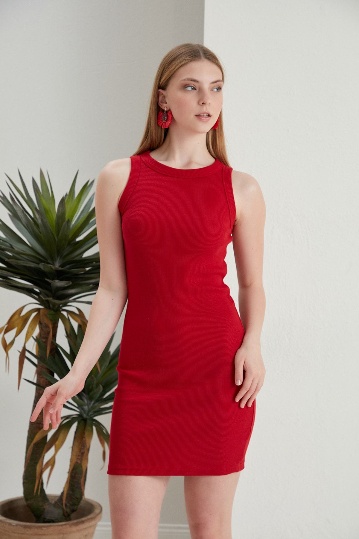 CATSPY Women s Fitted Wide Piping Halter Neck Camisole Ribbed