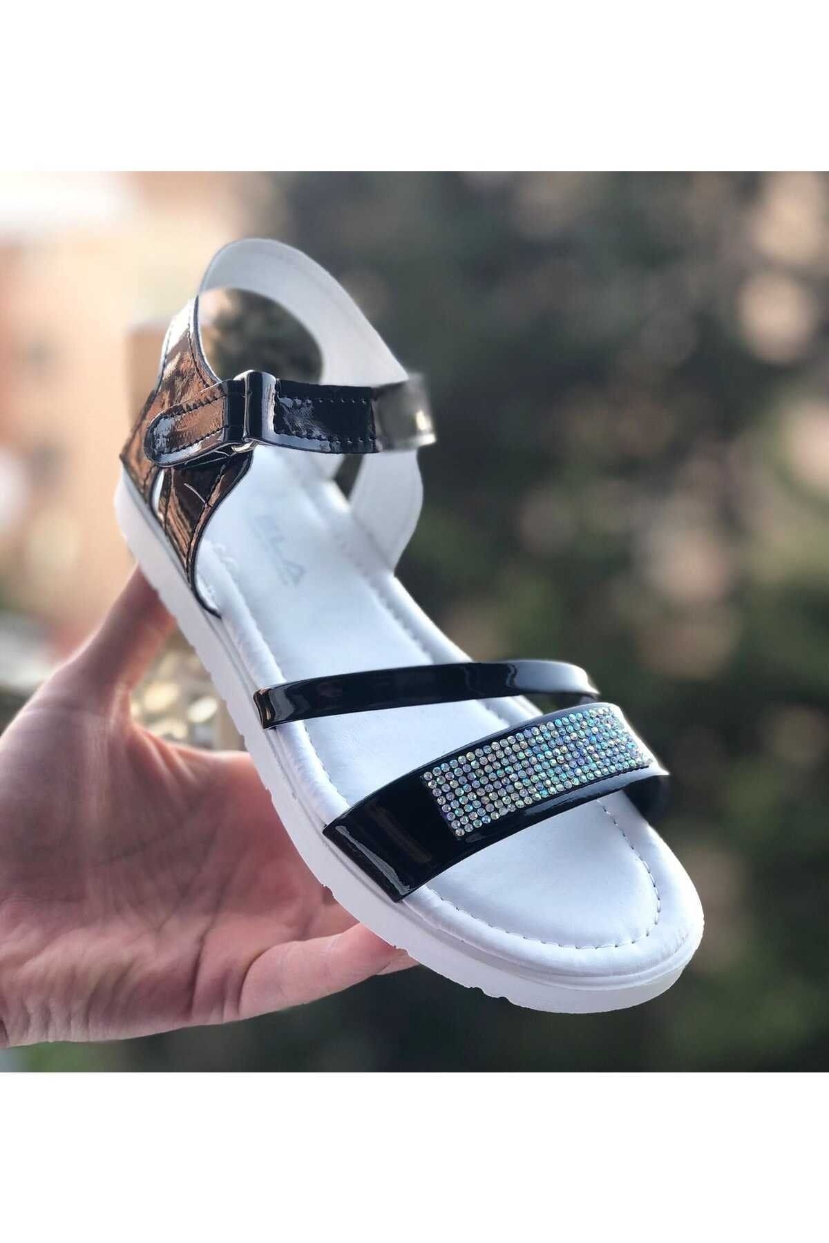 Jeans ki sale sandal