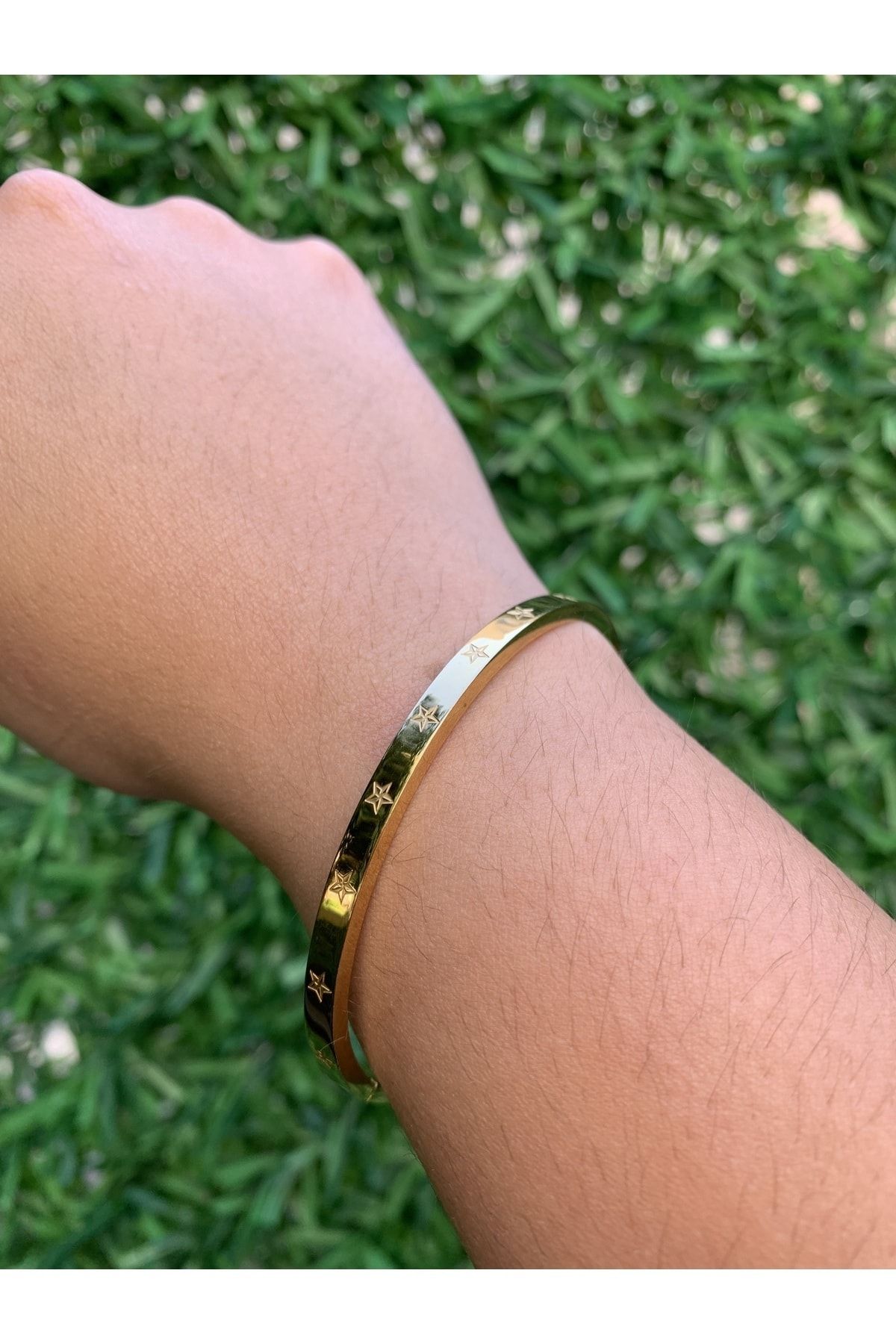 Plain hotsell bracelet gold