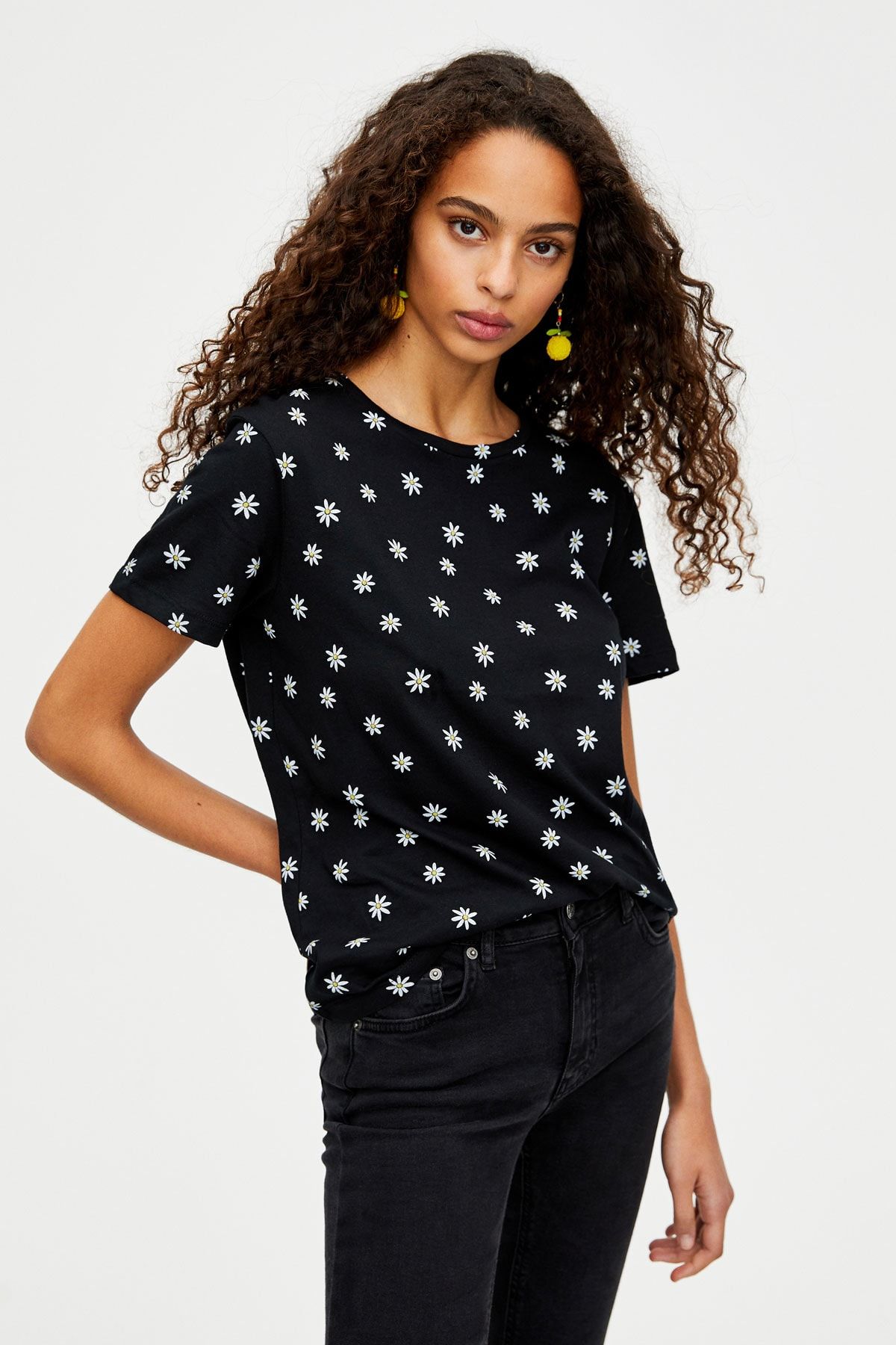 siyah papatya desenli t shirt 09230315