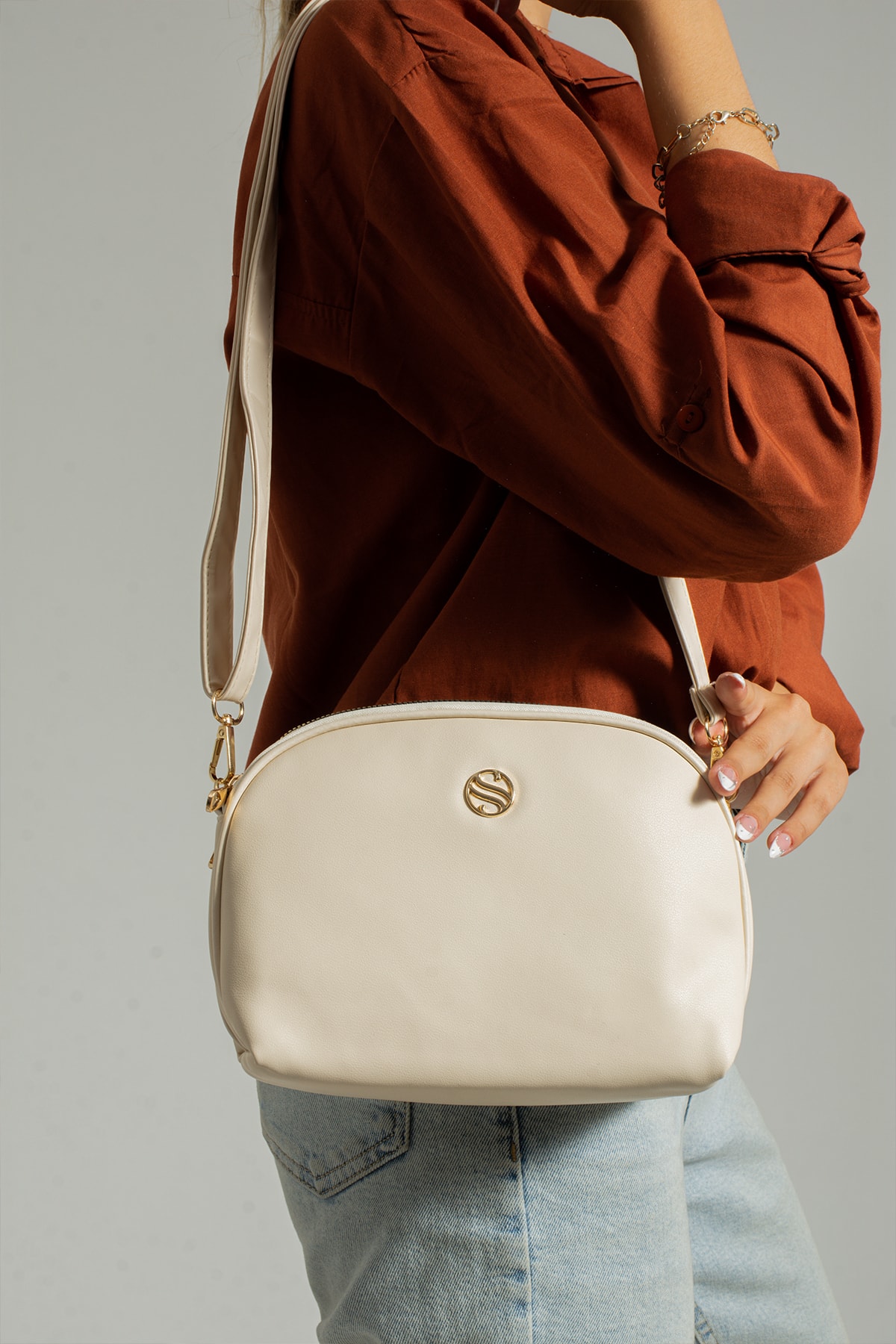Women's 3-Cup Adjustable Crossbody Shoulder Bag