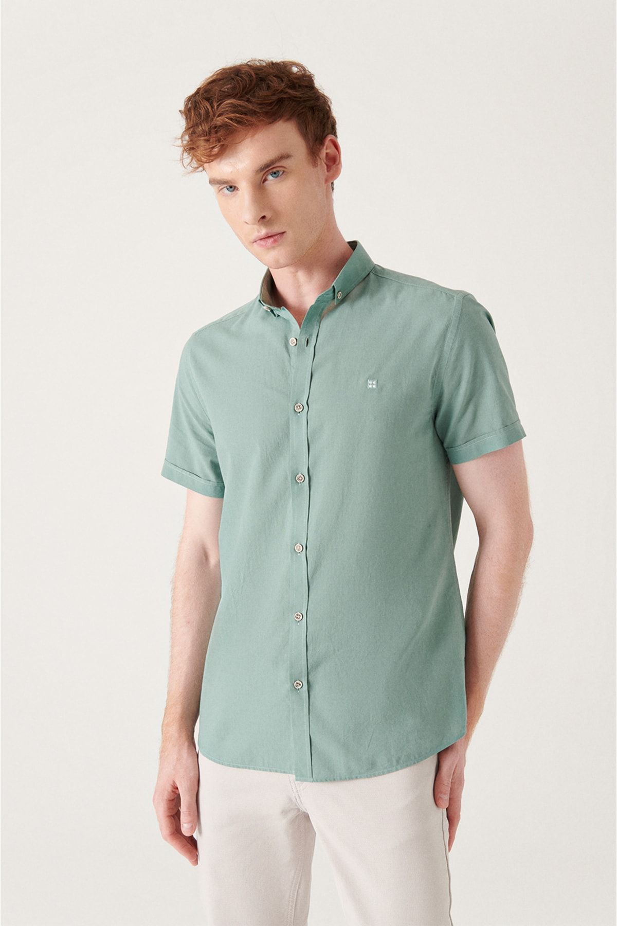 پیراهن آستین کوتاه مردانه مشکی 100% نخی نازک و یقه نرم با تناسب استاندارد آوا Avva (ساخت ترکیه)