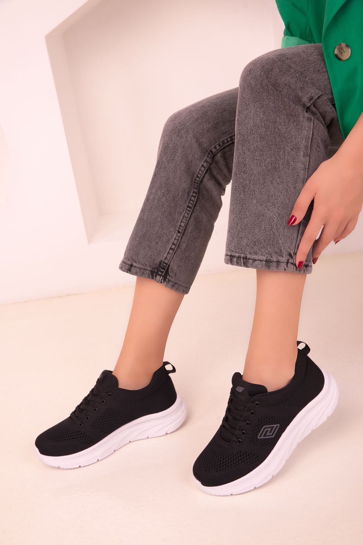 Hot trend sneaker 218 new arrivals