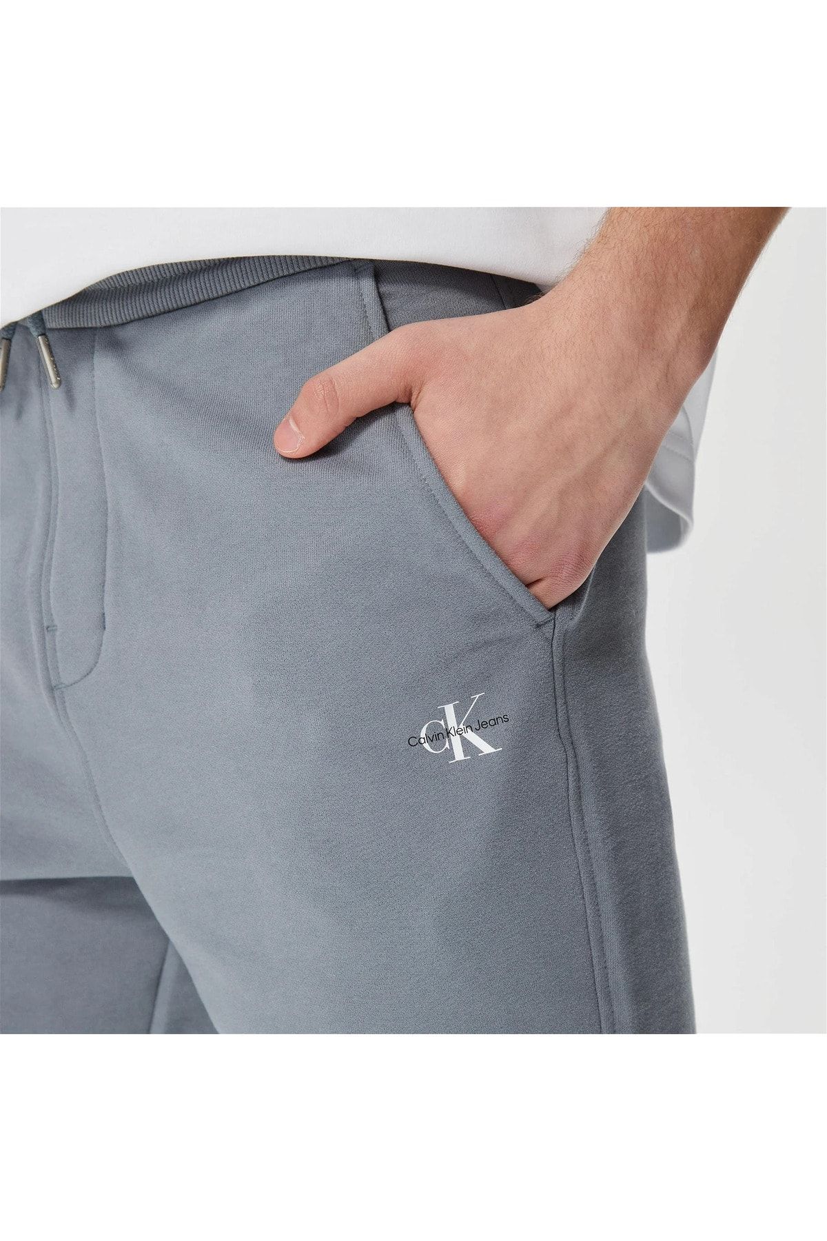 Calvin klein hotsell sweatpant shorts