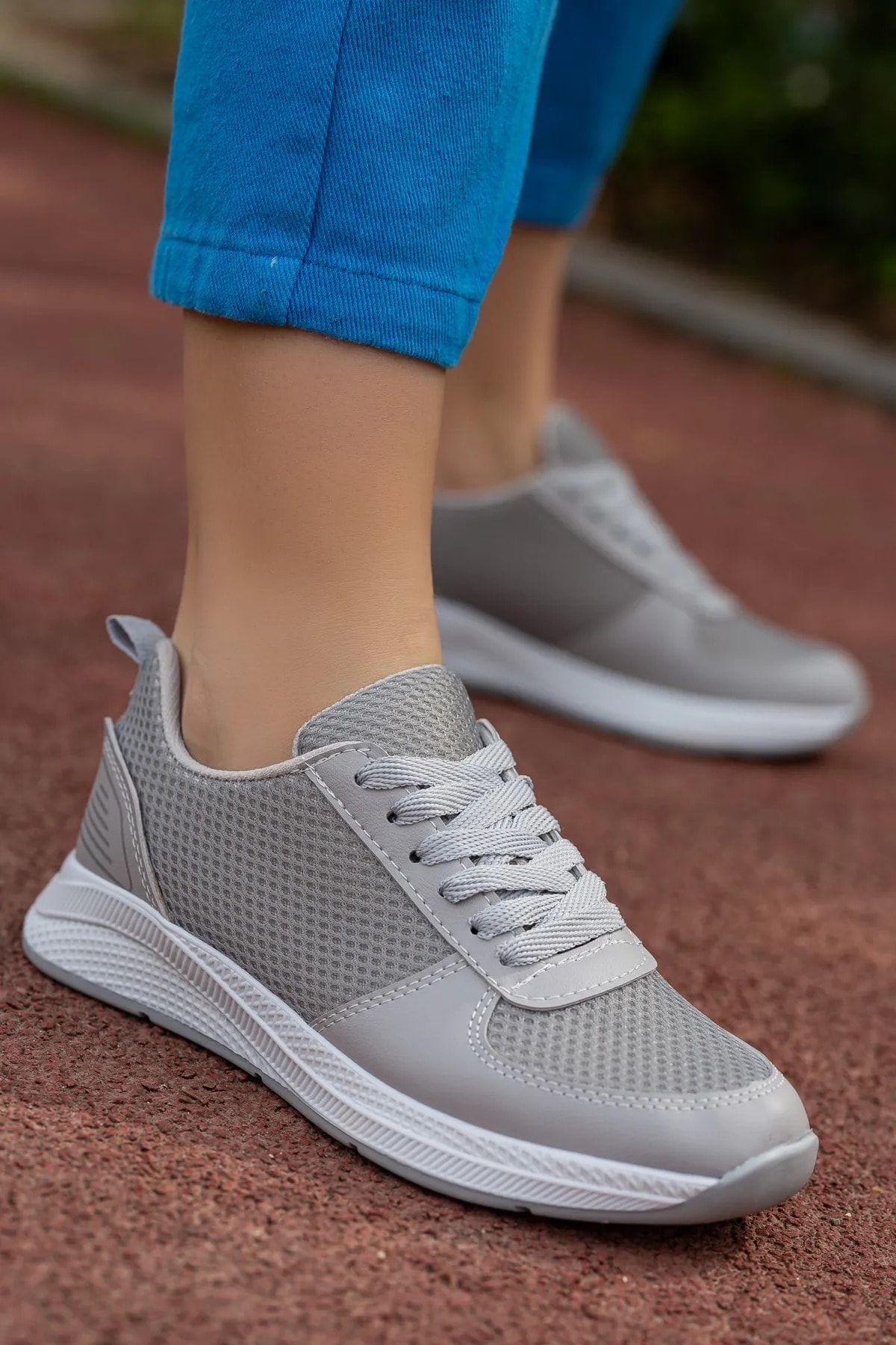 mackrock sports Women s Sneaker Mesh Breathable Lacing Comfortable