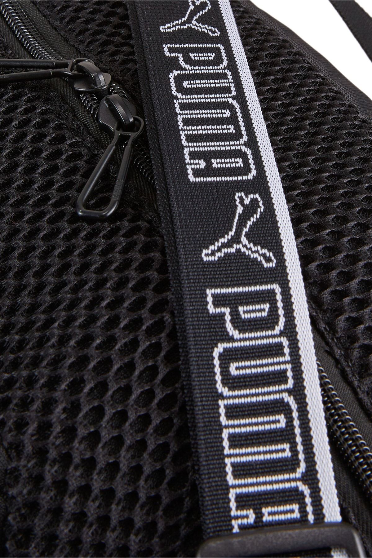 Puma-AT ESS Grip - 09000601   حقيبة كتف بتصميم مريح 3