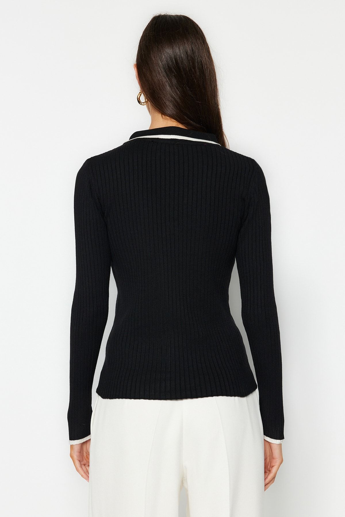 Trendyol Collection-Černý mercerizovaný vzhled Premium/Special Yarn Polo límec Pletený svetr TWOAW24KZ00808 5