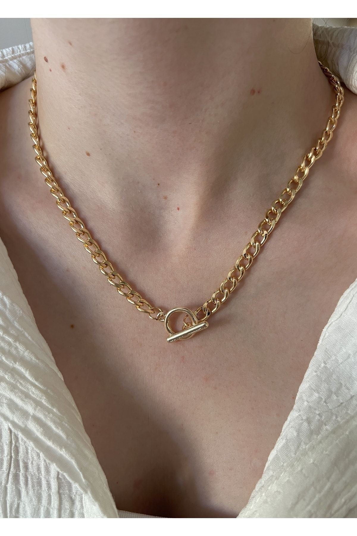 Toggle hotsell chain necklace