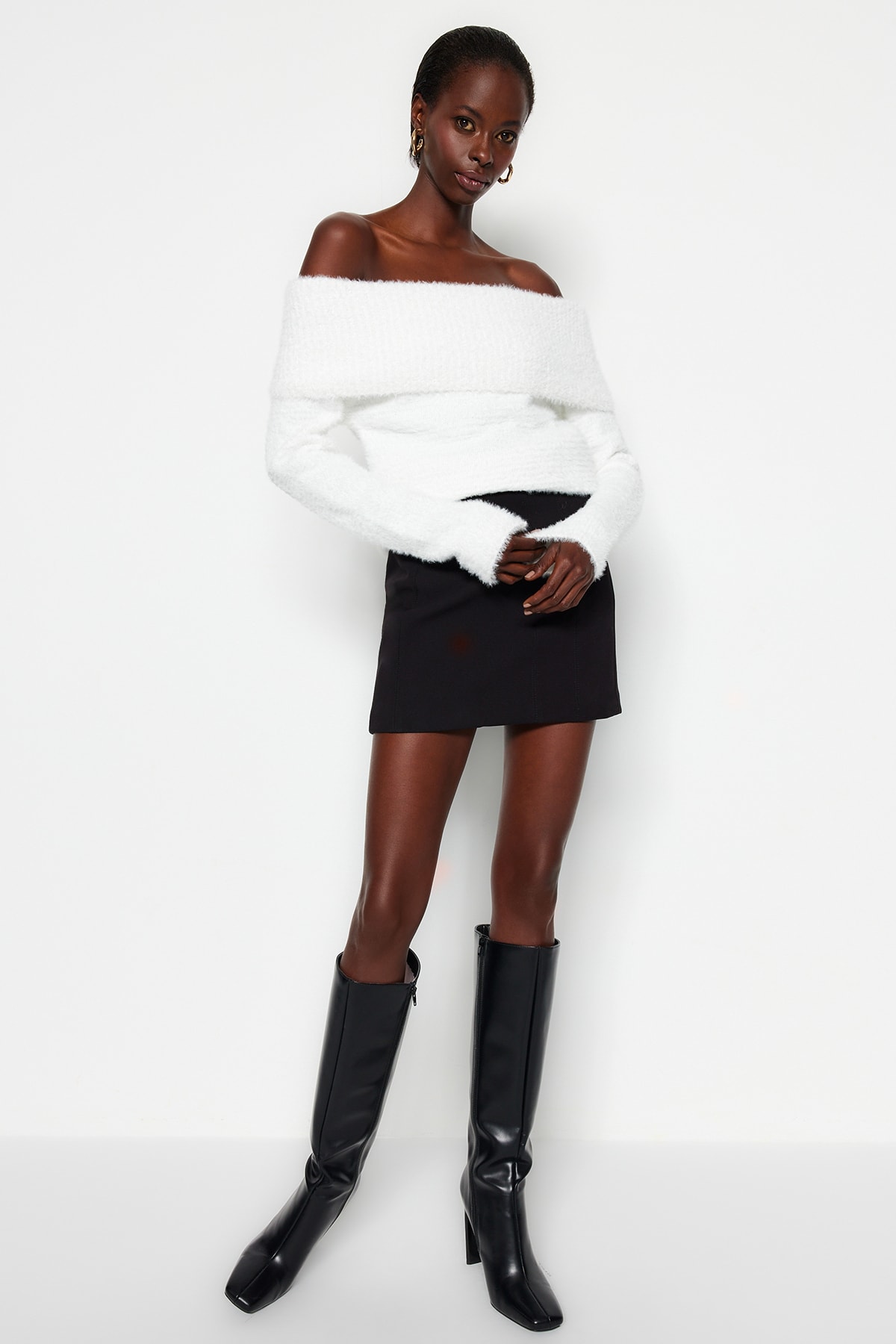 Trendyol Collection Carmen Collar Ecru kötöttáru pulóver - toll és szakáll fonal TWOAW24KZ00121