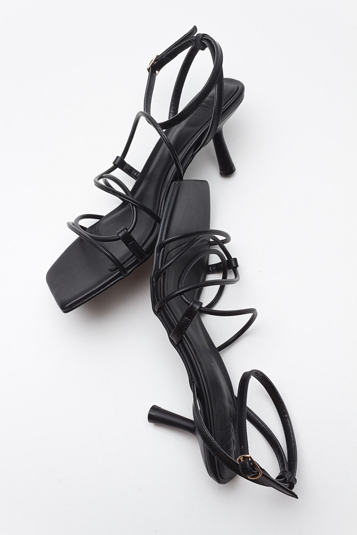 کفش پاشنه کلاسیک سیاه زنانه صندل بمانید اورجینال luvishoes