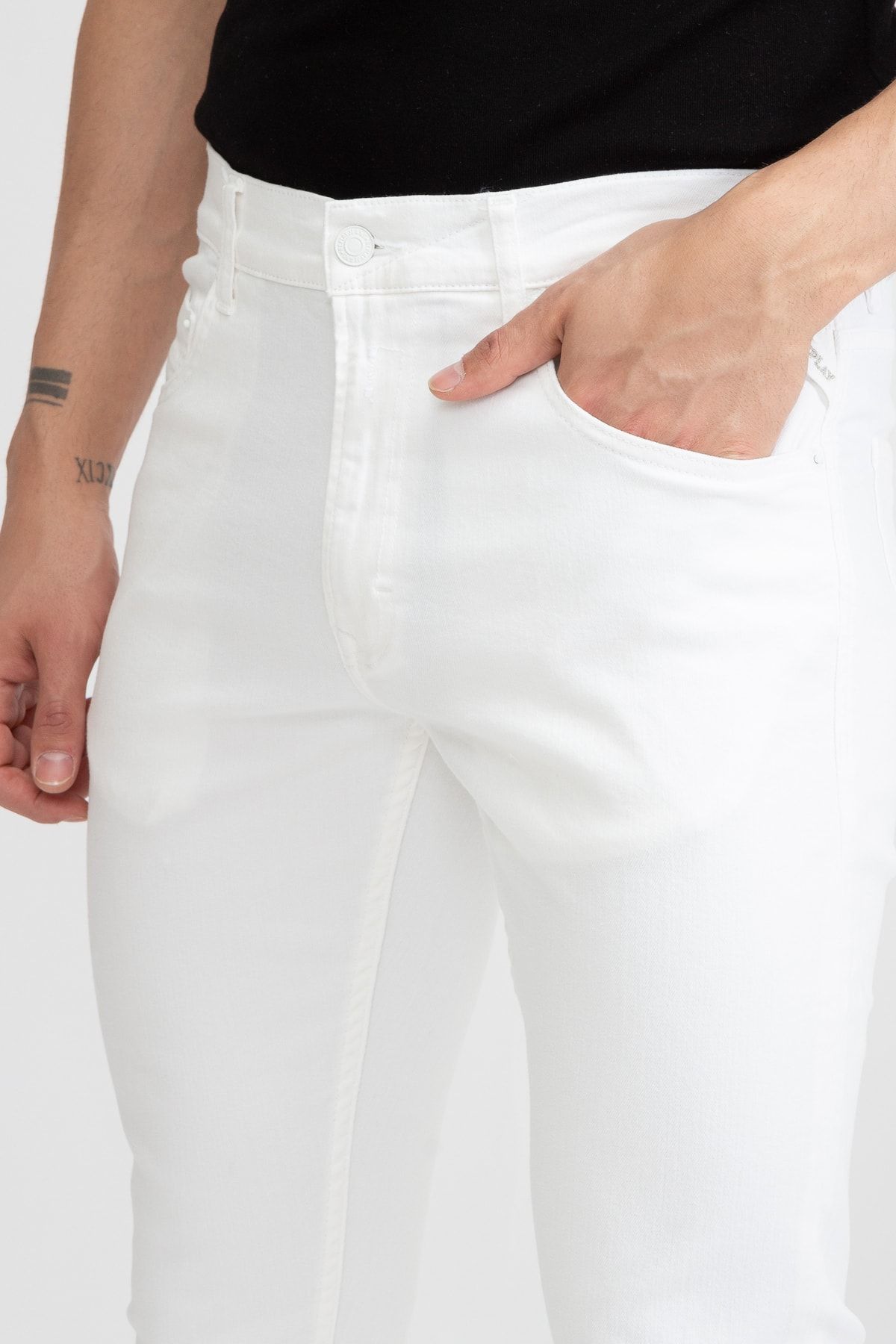 شلوار جین مردانه MICKYM SLIM TAPERED JEAN M10210008005301 Replay