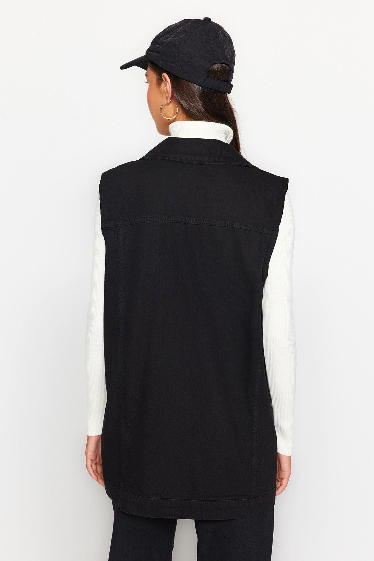 Trendyol Collection-Schwarze Jeansweste aus 100 % Baumwolle mit Hemdkragen und Taschendetail TCTAW22CK0006 6